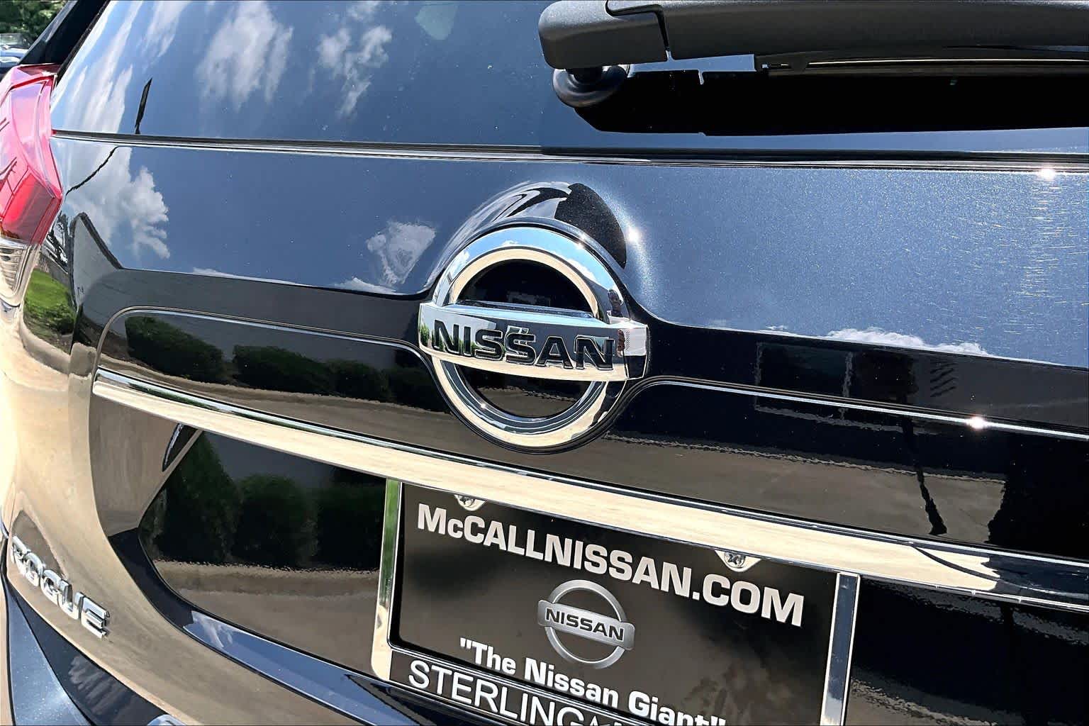 2019 Nissan Rogue SL Magnetic Black Pearl at Price LeBlanc Nissan