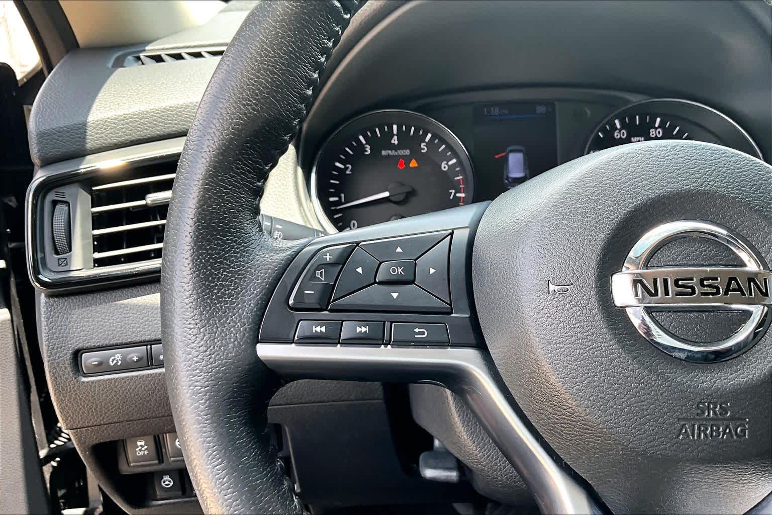 2019 Nissan Rogue SL Magnetic Black Pearl at Price LeBlanc Nissan