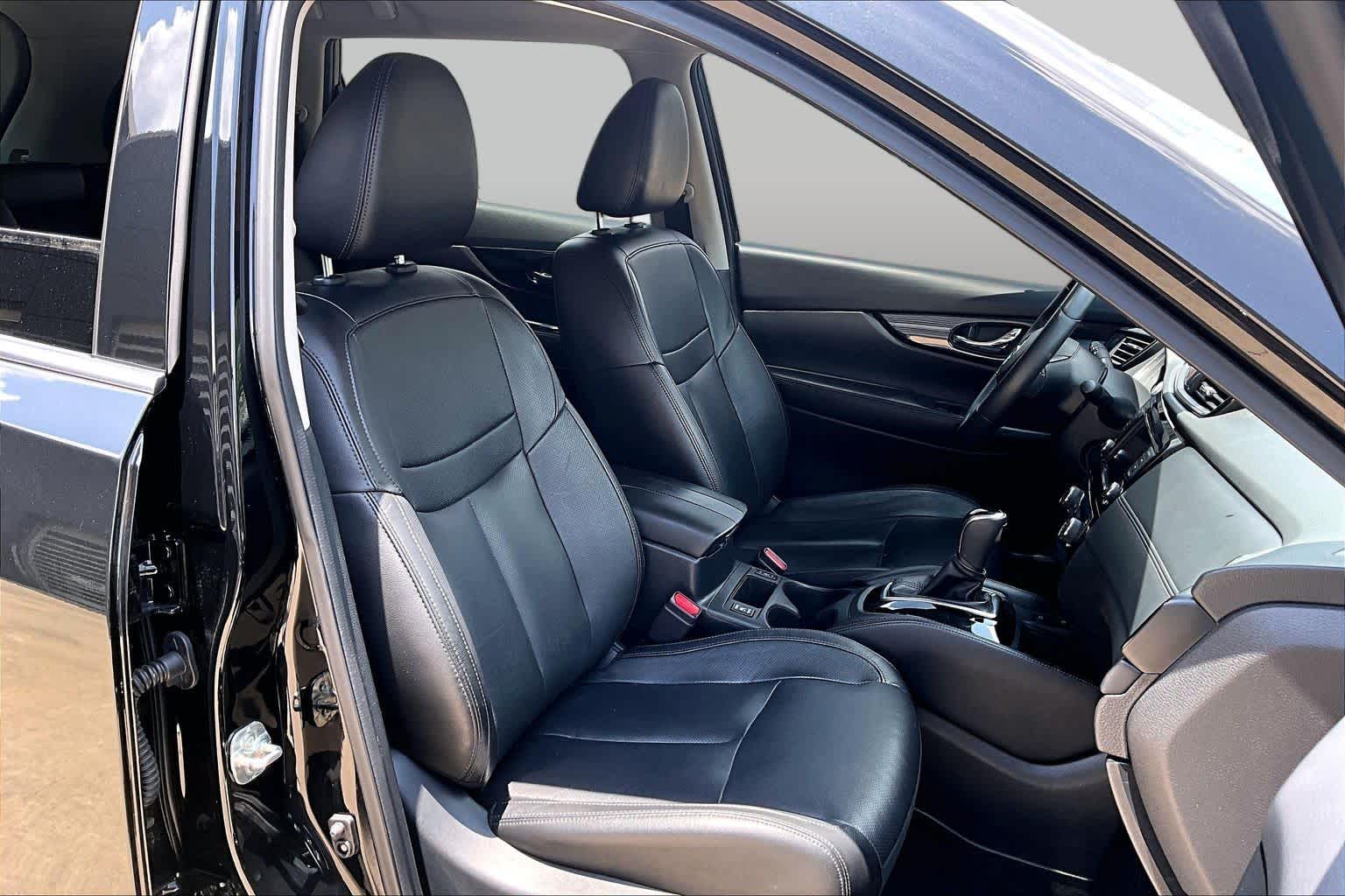 2019 Nissan Rogue SL Magnetic Black Pearl at Price LeBlanc Nissan