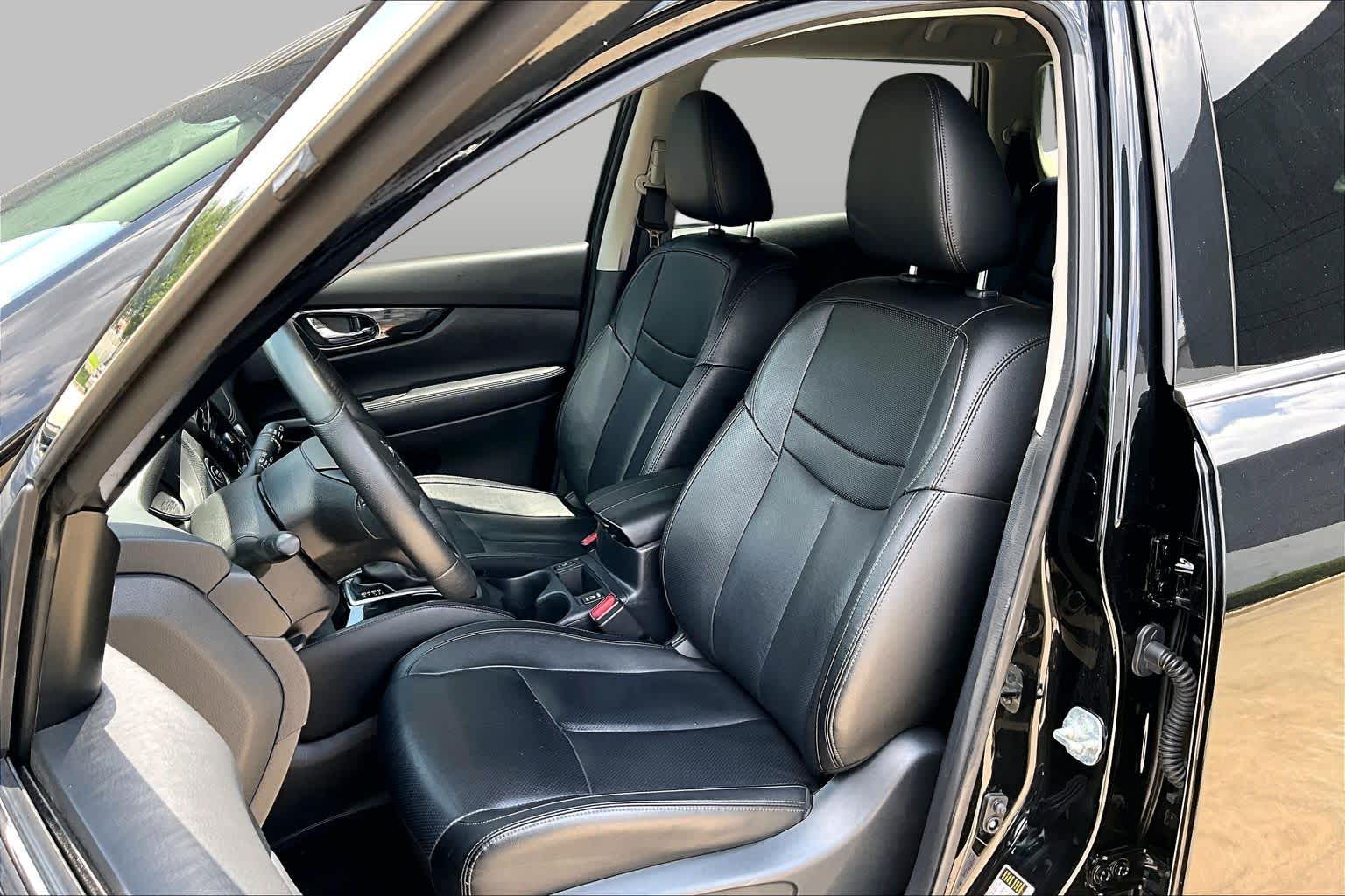 2019 Nissan Rogue SL Magnetic Black Pearl at Price LeBlanc Nissan