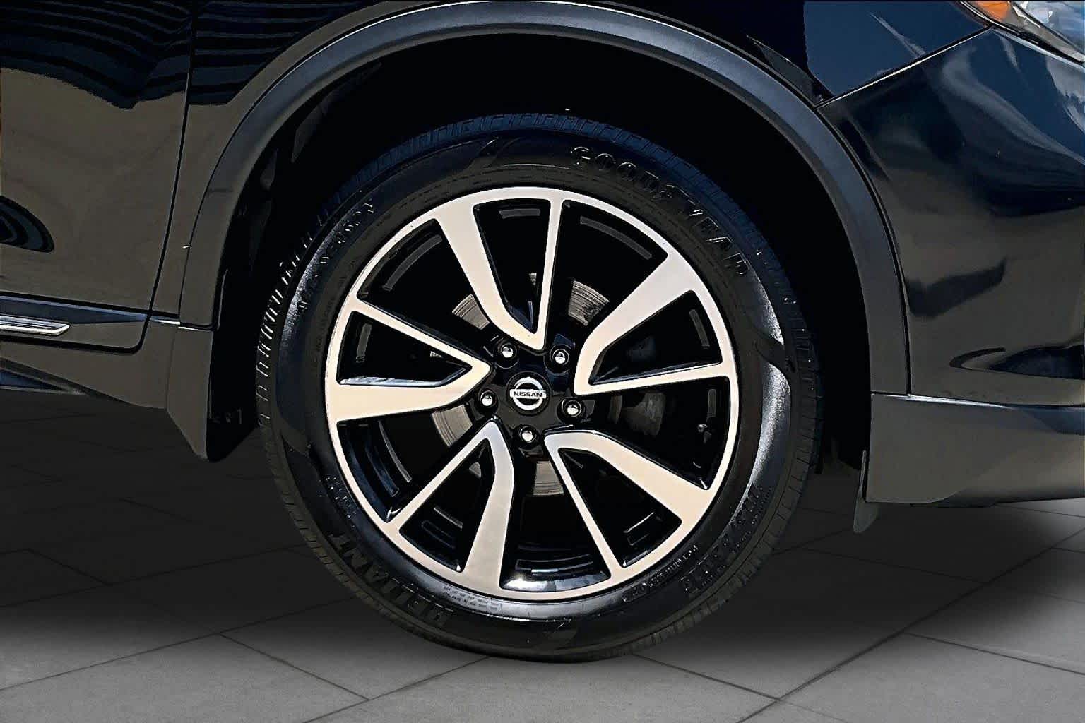 2019 Nissan Rogue SL Magnetic Black Pearl at Price LeBlanc Nissan