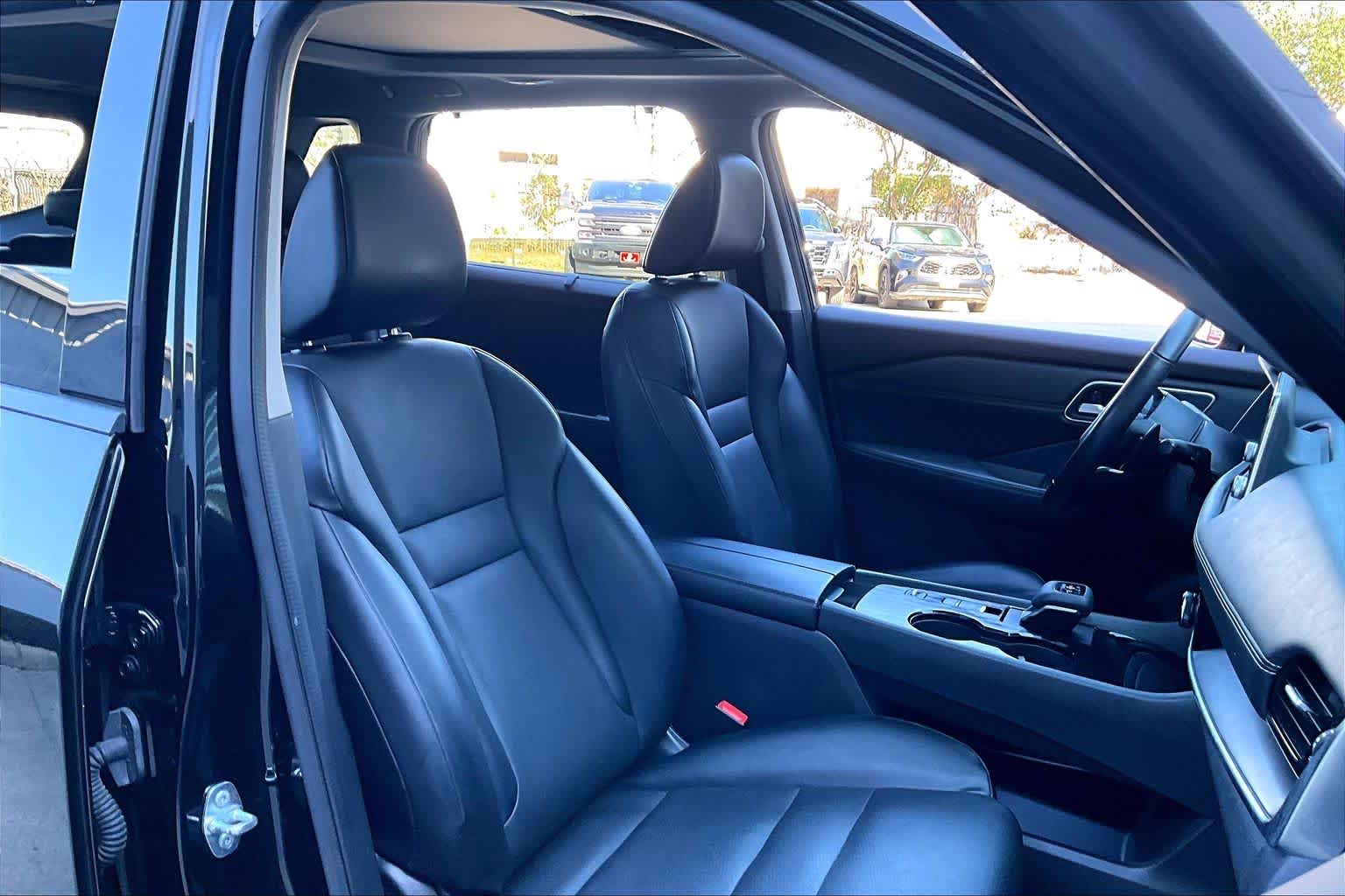 2021 Nissan Rogue SV Super Black at Sterling McCall Nissan