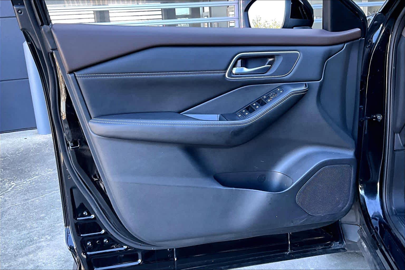 2021 Nissan Rogue SV Super Black at Sterling McCall Nissan