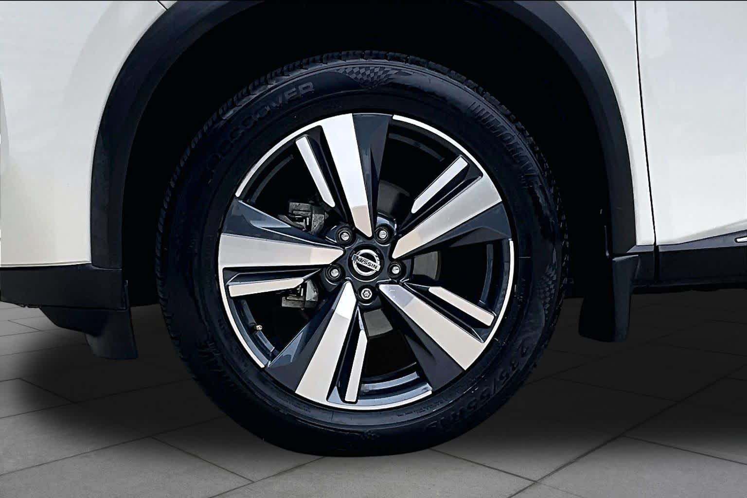 2021 Nissan Rogue SL Pearl White Tricoat at AutoNation Chrysler Jeep Dodge Ram Spring