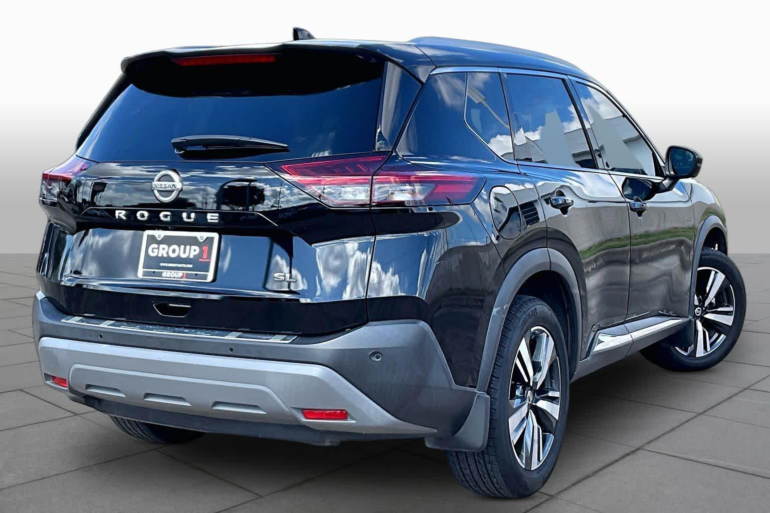 2021 Nissan Rogue photo 12 of 34