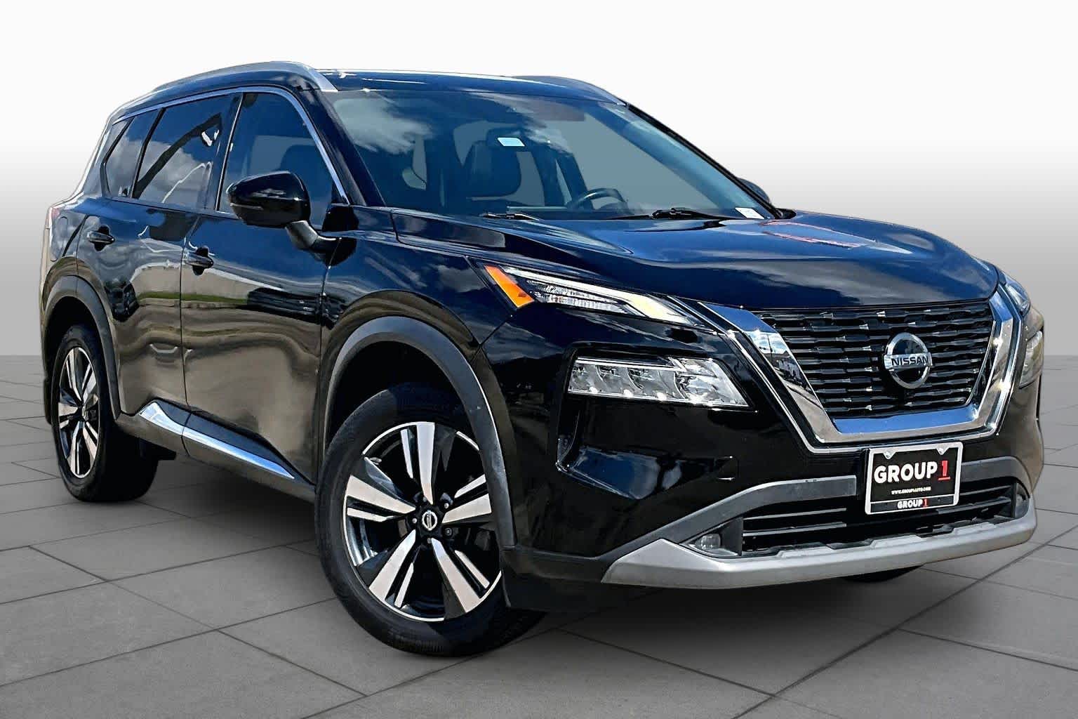 2021 Nissan Rogue photo 2 of 34