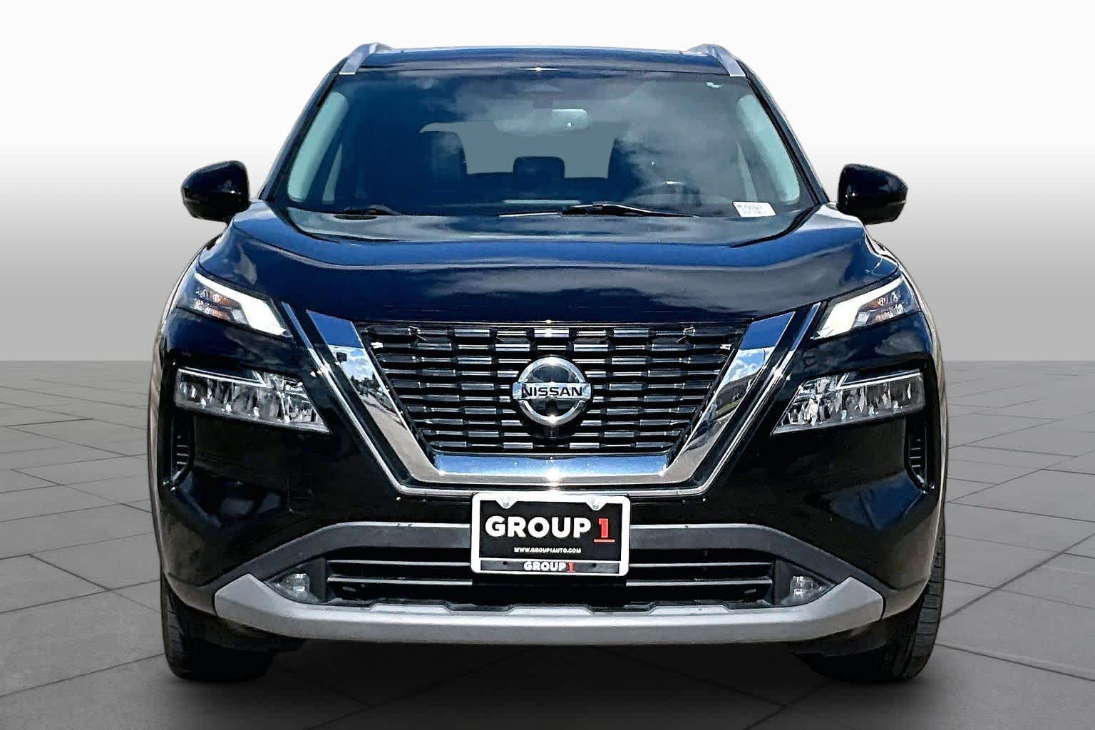 2021 Nissan Rogue photo 3 of 34