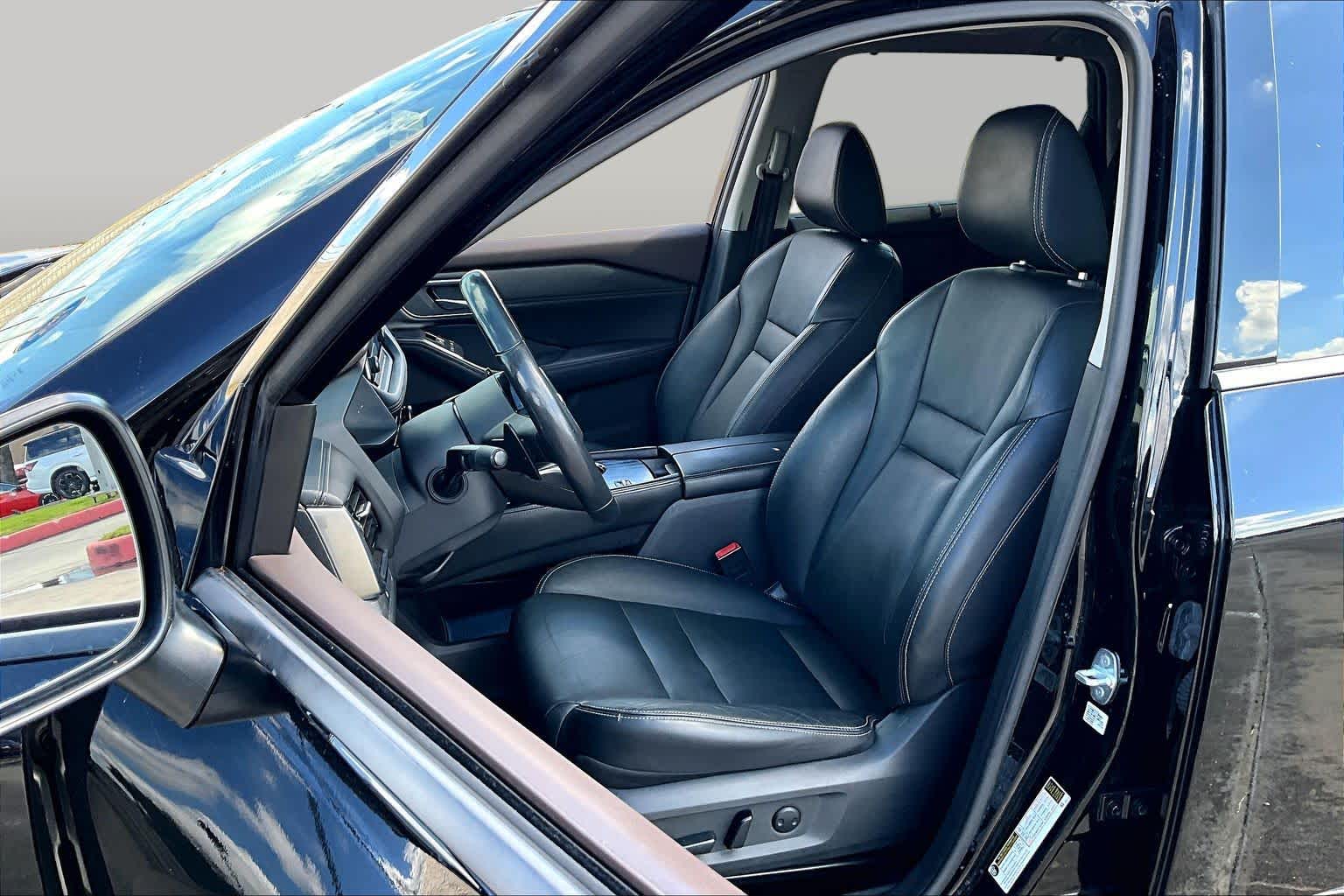 2021 Nissan Rogue photo 7 of 34