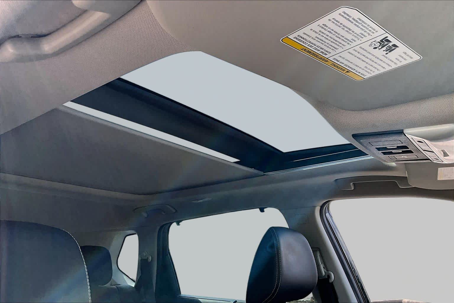 2021 Nissan Rogue photo 13 of 34