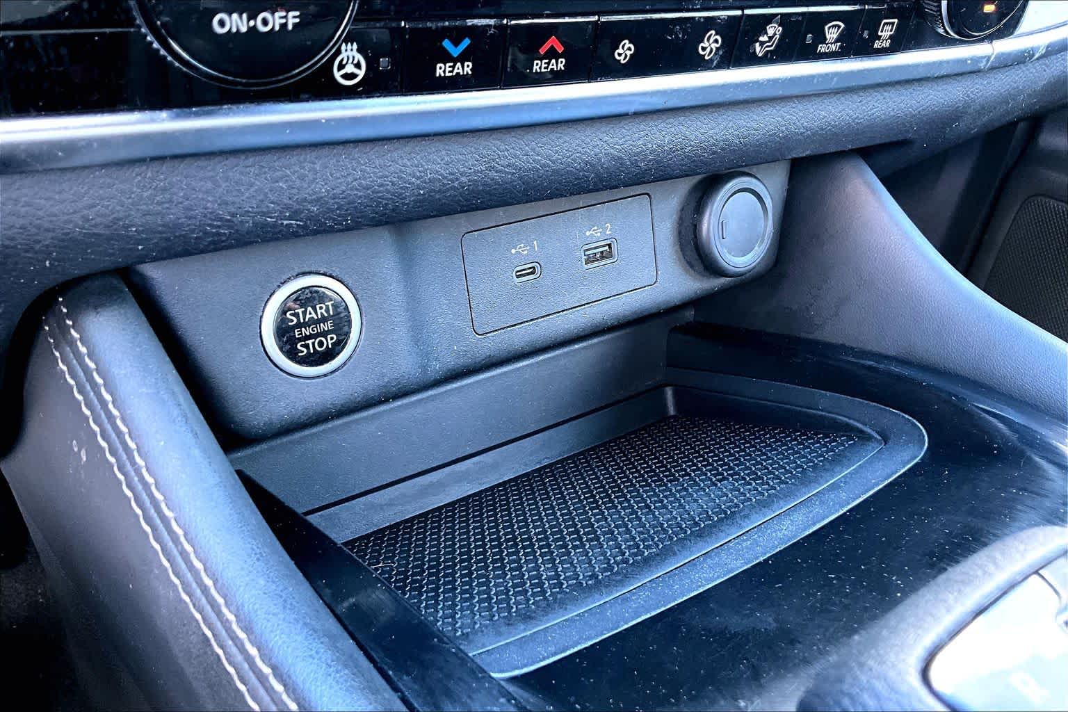 2021 Nissan Rogue photo 31 of 34