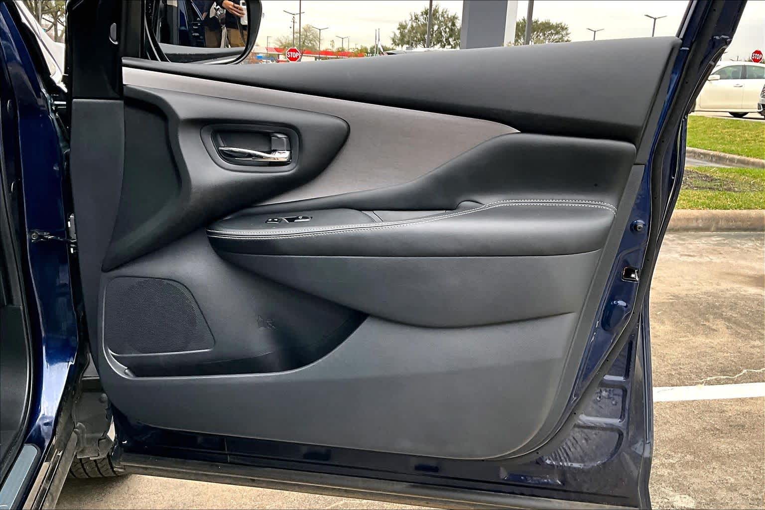 2024 Nissan Murano SV Deep Ocean Blue Pearl at Sterling McCall Nissan