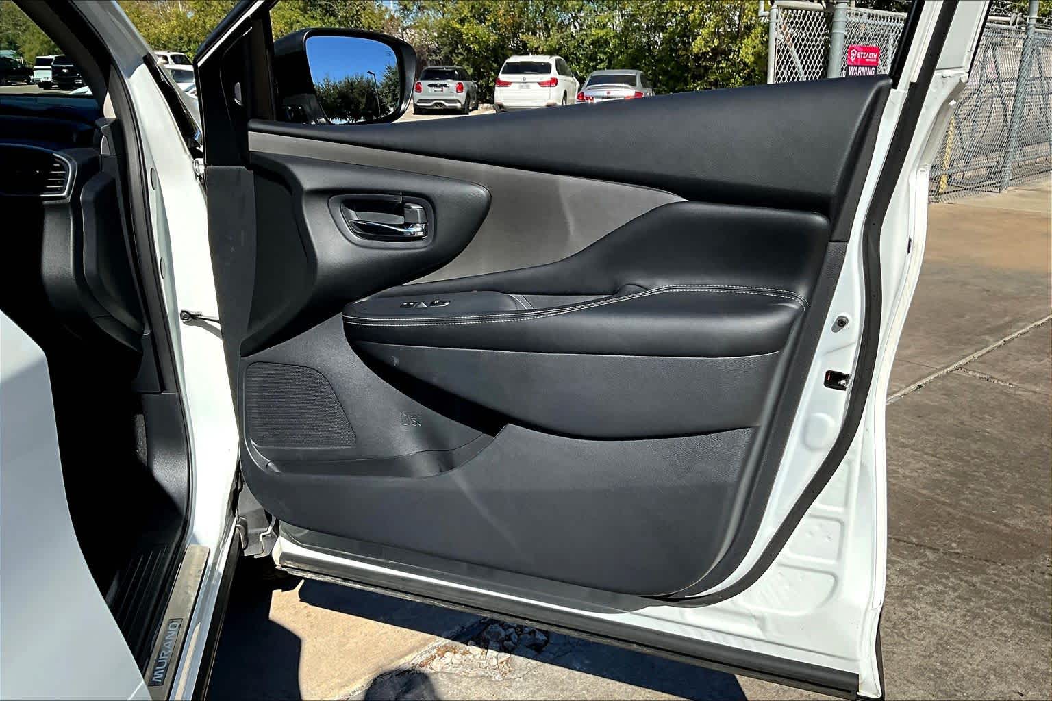 2024 Nissan Murano SV Pearl White Tricoat at Davis Chevrolet