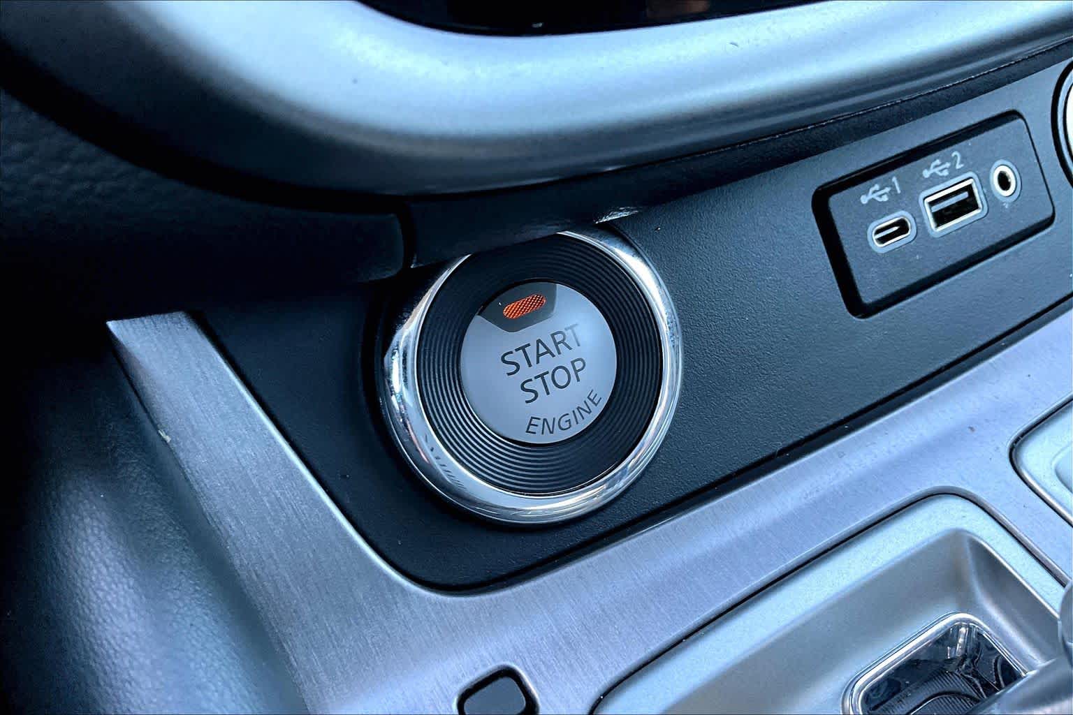 2024 Nissan Murano photo 30 of 32