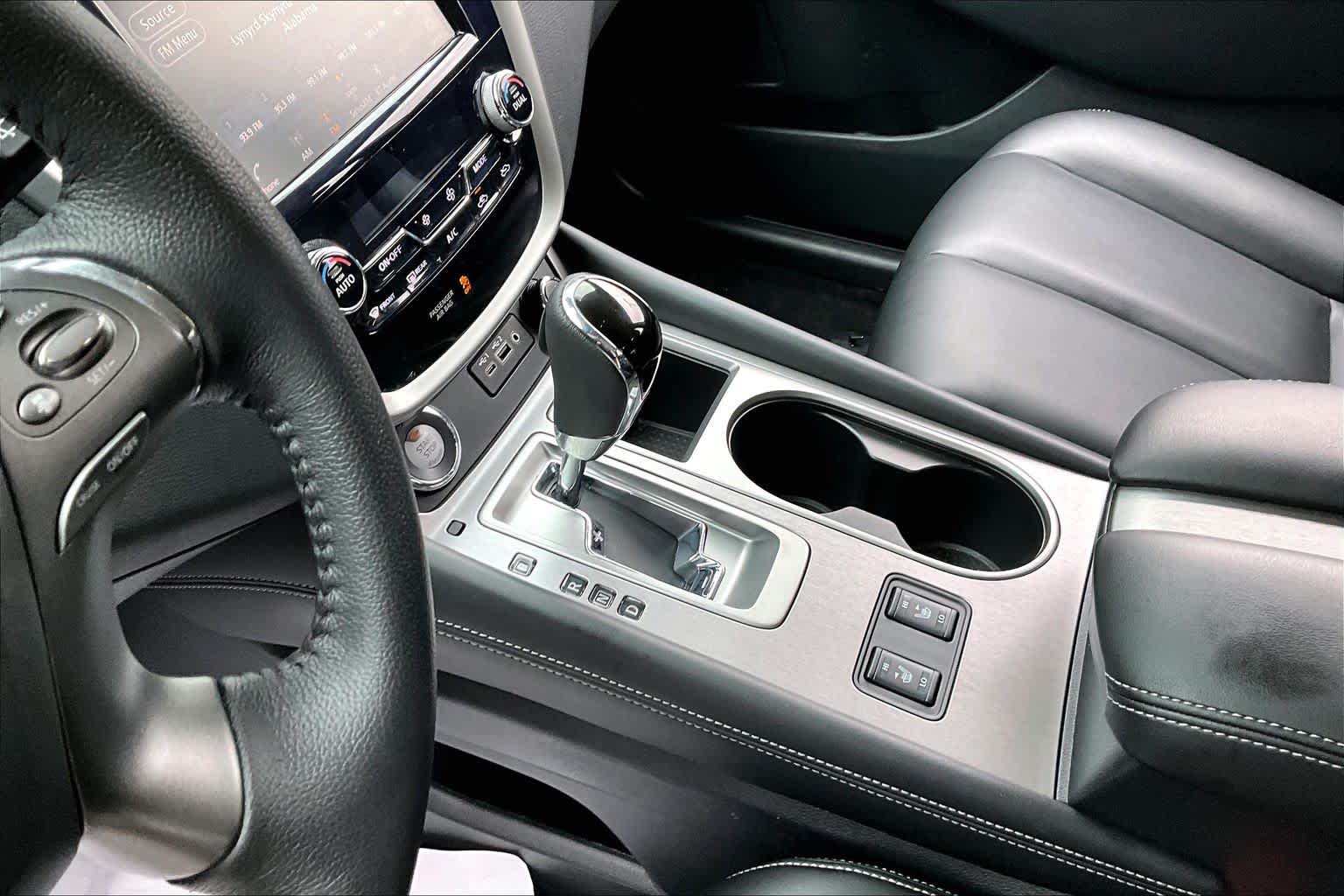 2024 Nissan Murano SV Super Black at Sterling McCall Nissan