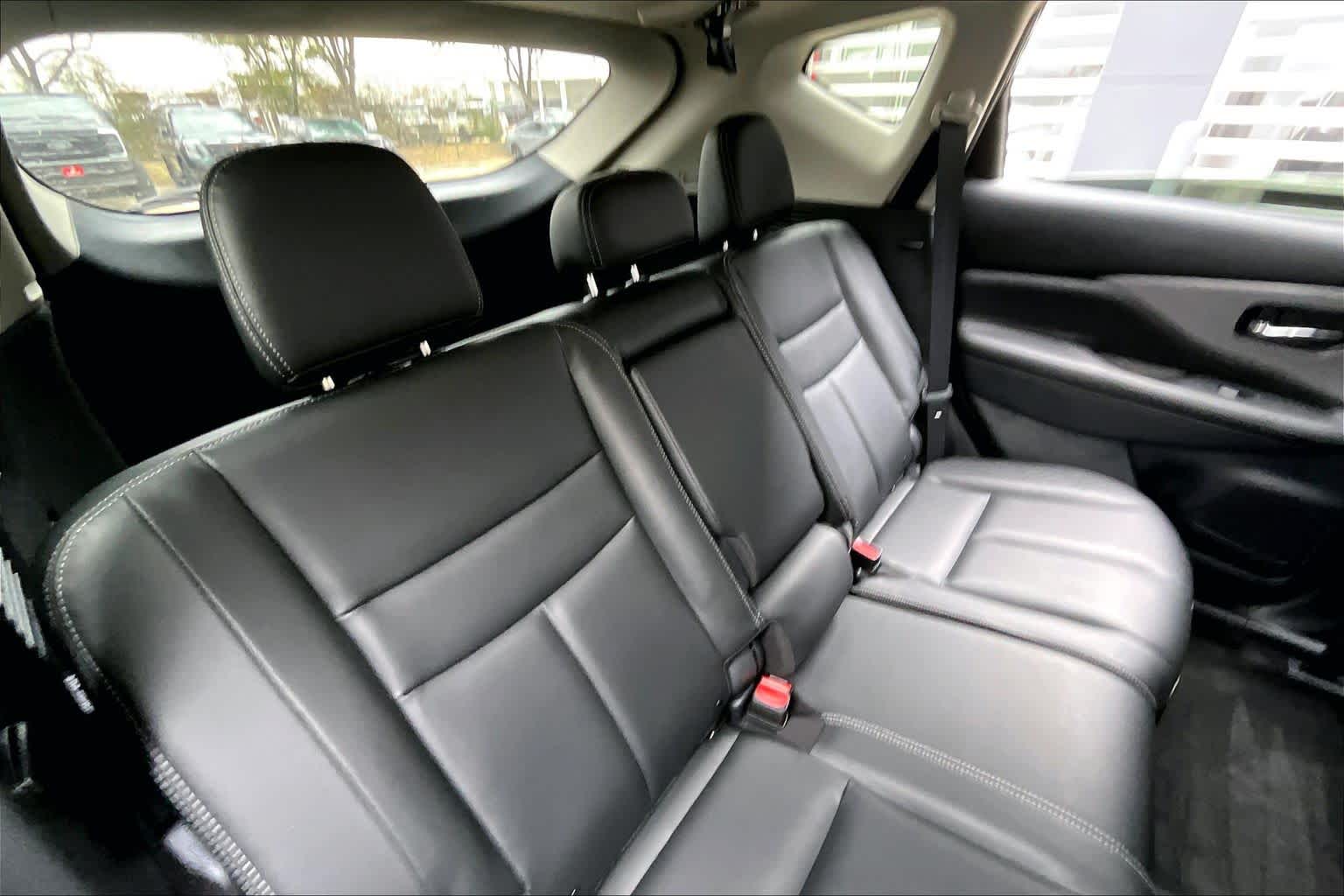 2024 Nissan Murano SV Super Black at Sterling McCall Nissan