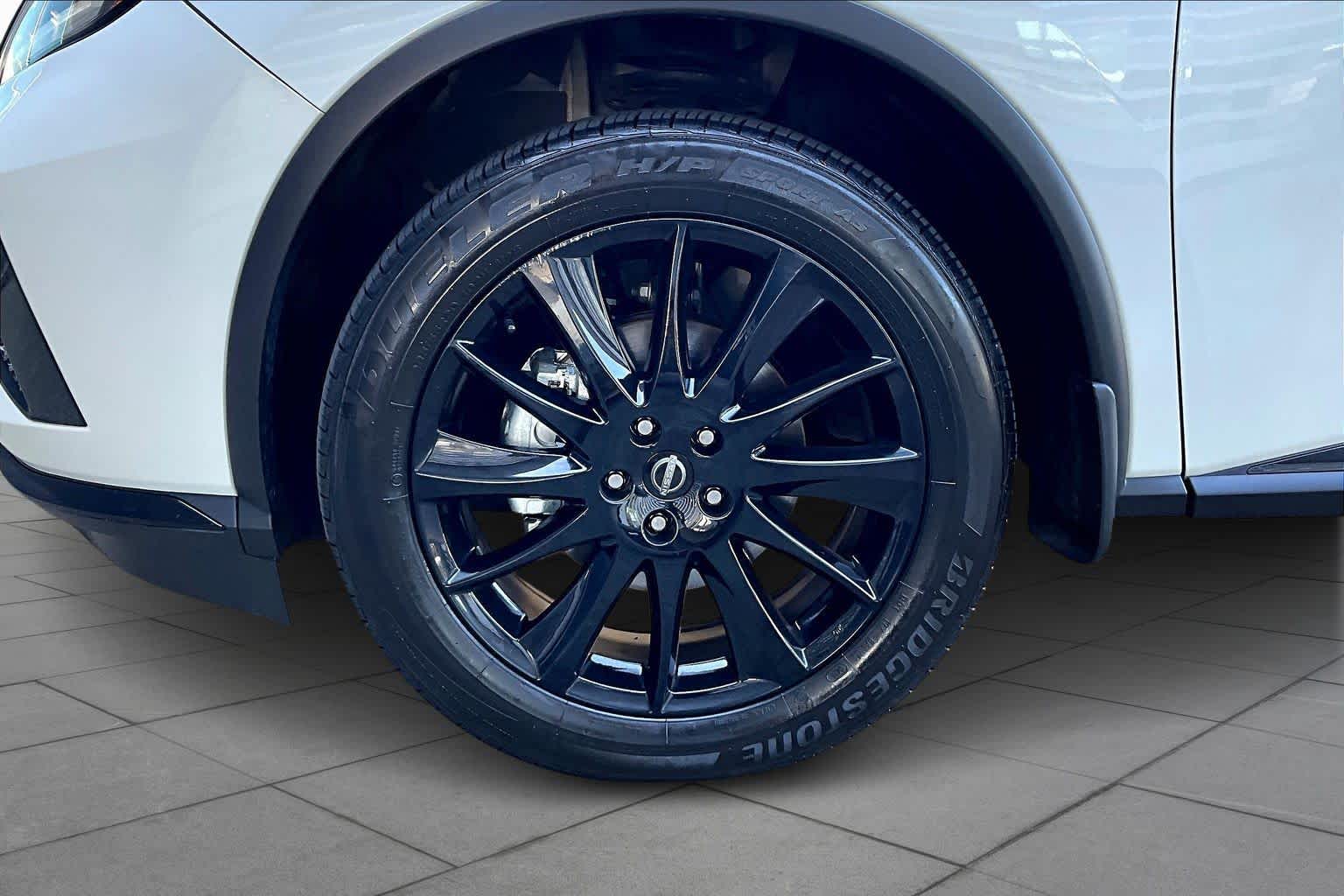 2024 Nissan Murano SV Pearl White Tricoat at Davis Chevrolet