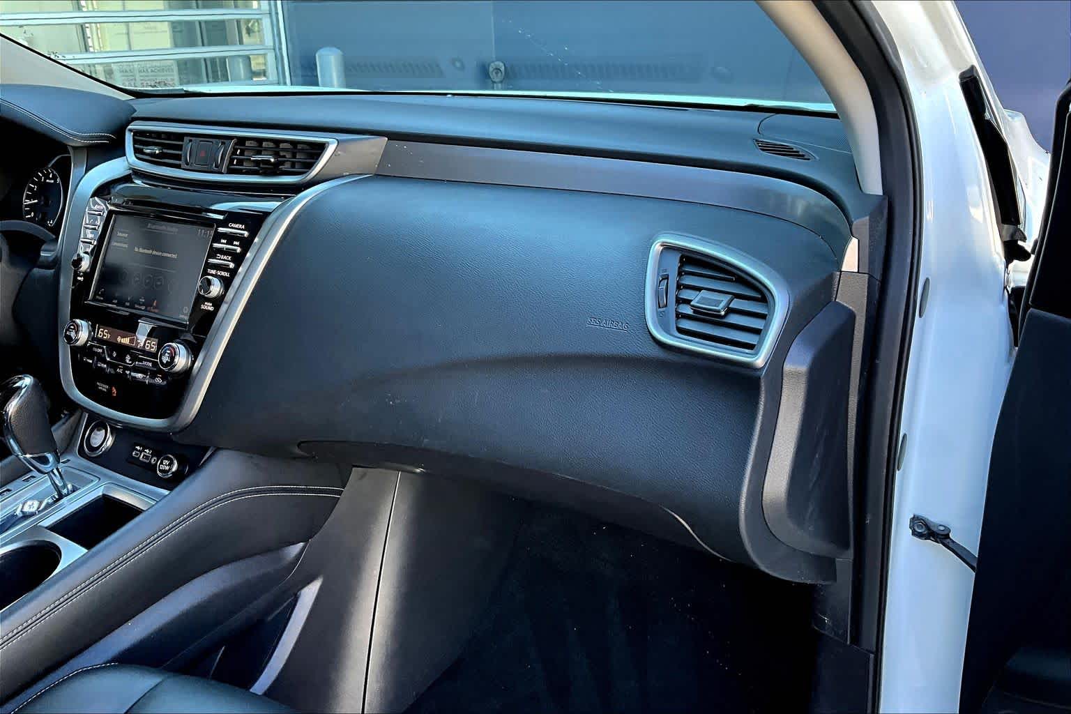 2024 Nissan Murano SV Pearl White Tricoat at Davis Chevrolet