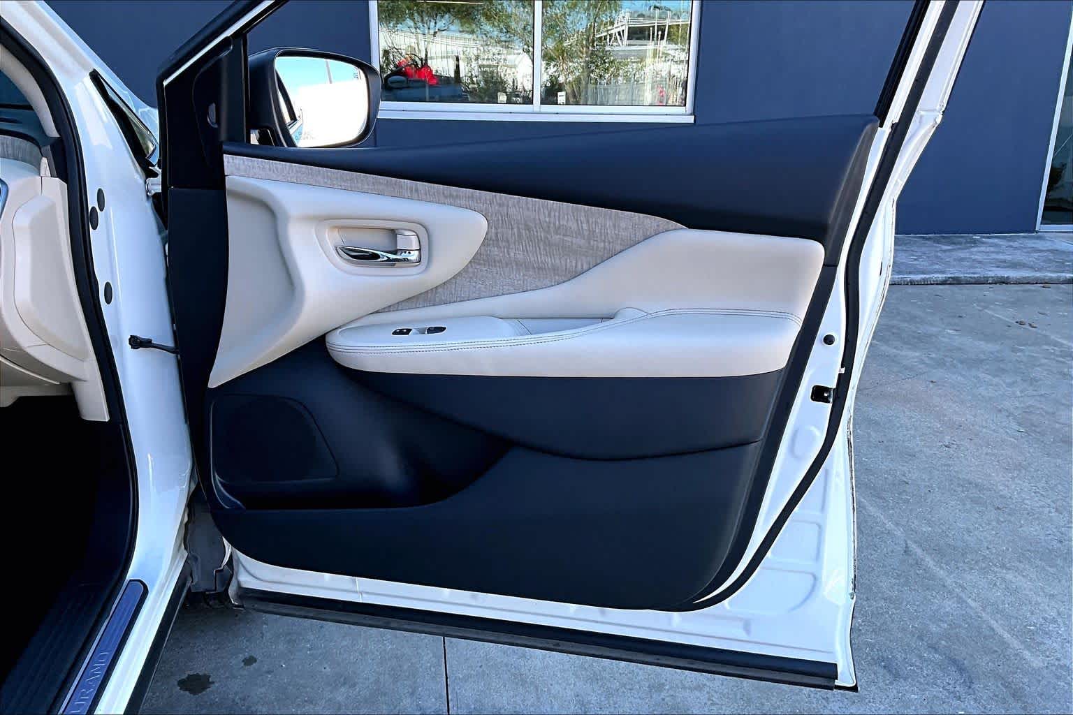 2020 Nissan Murano SL Pearl White Tricoat at Sterling McCall Nissan