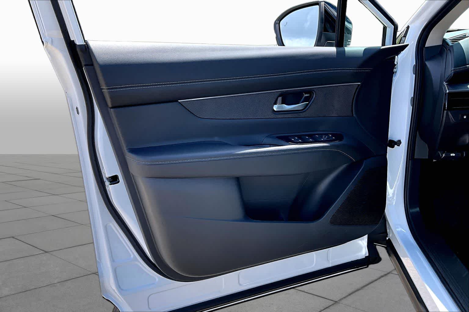 2026 Nissan Murano SV Everest White Pearl Tricoat at Sterling McCall Nissan