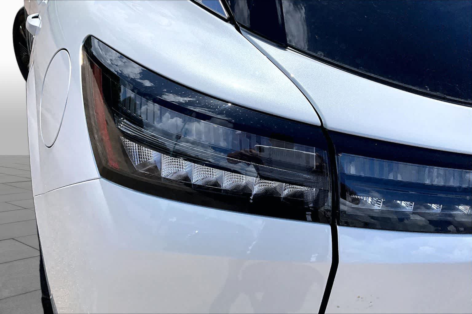 2026 Nissan Murano SV Everest White Pearl Tricoat at Sterling McCall Nissan