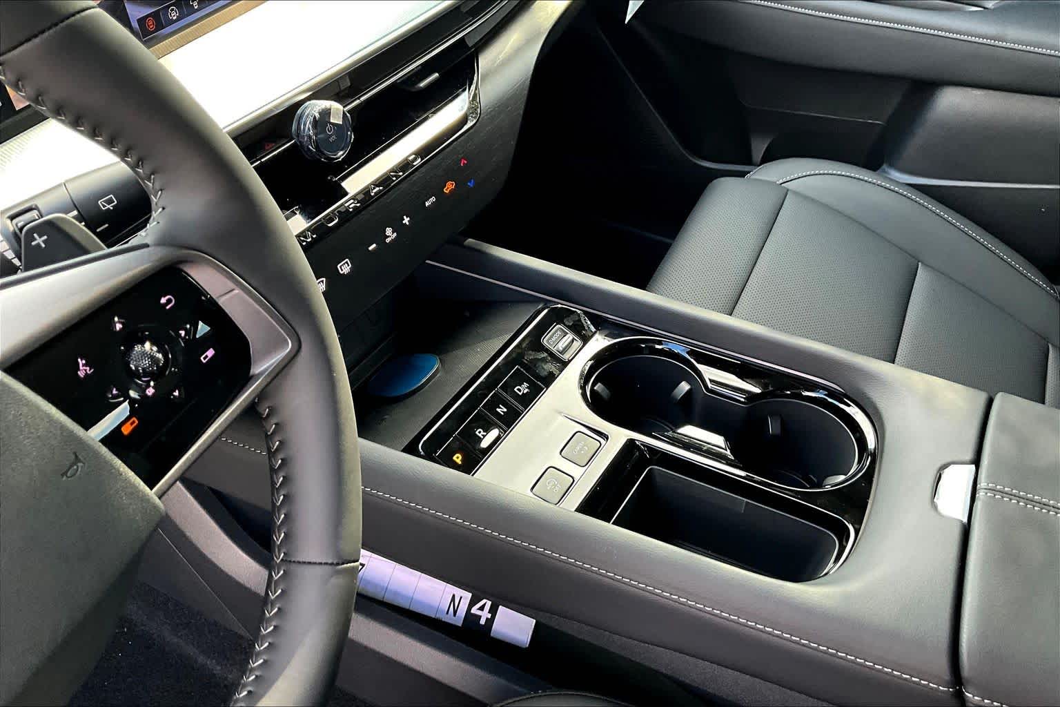 2026 Nissan Murano SL CHAMPAGNE KCFG at Sterling McCall Nissan