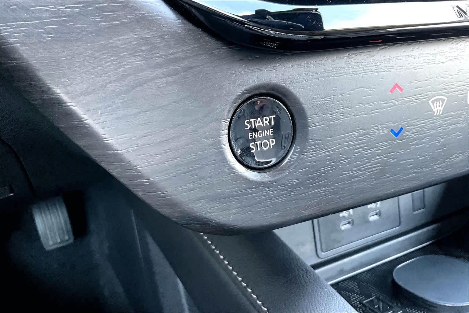 2026 Nissan Murano photo 35 of 37