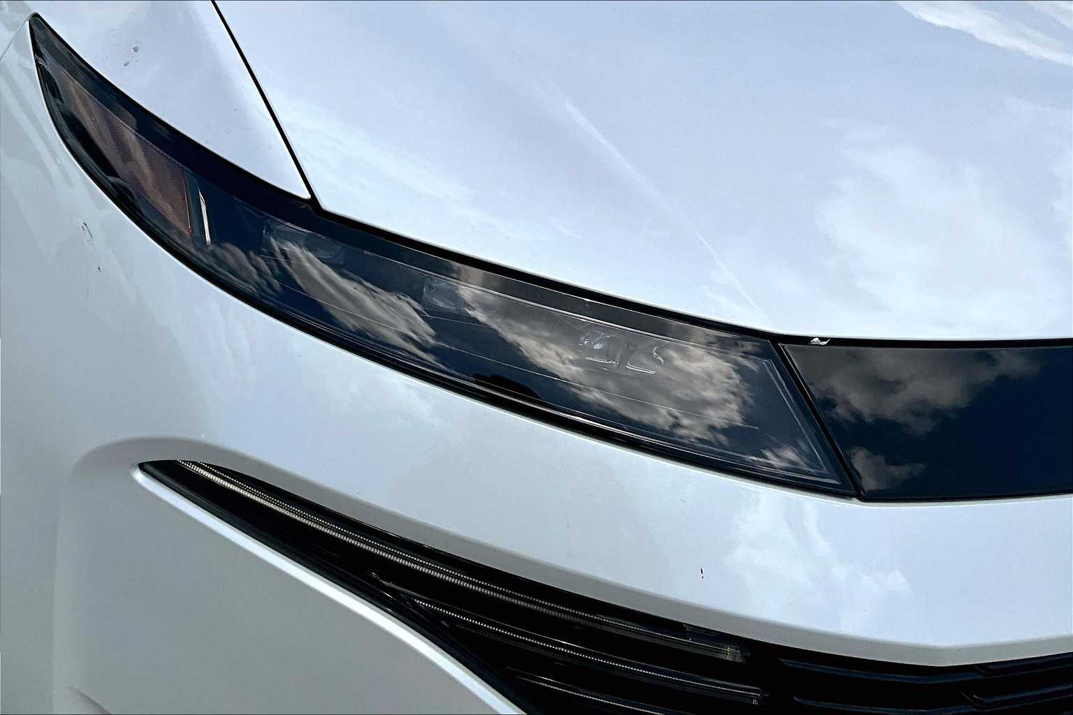 2025 Nissan Murano SL Everest White Pearl Tricoat/Super Black at Sterling McCall Nissan