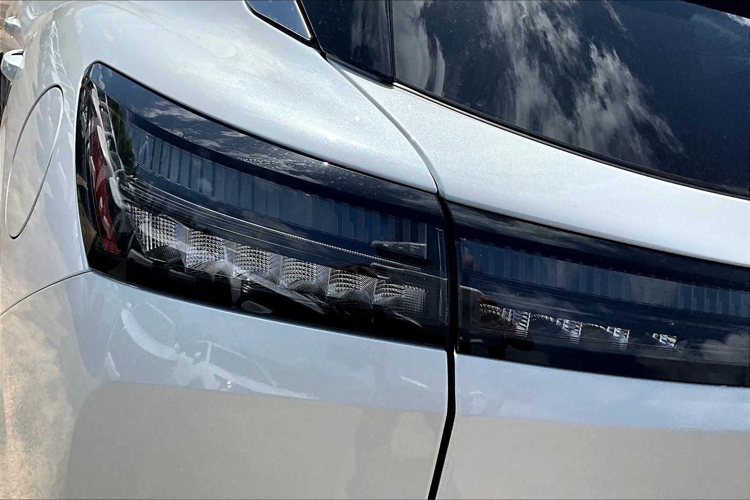 2025 Nissan Murano SL Everest White Pearl Tricoat/Super Black at Sterling McCall Nissan