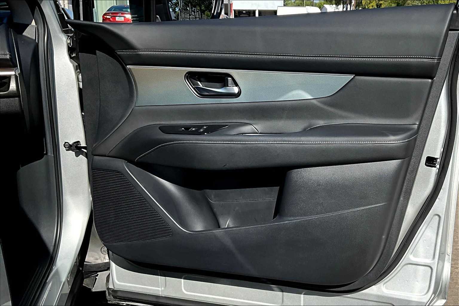 2025 Nissan Murano SL Brilliant Silver Metallic at Texan GMC Buick