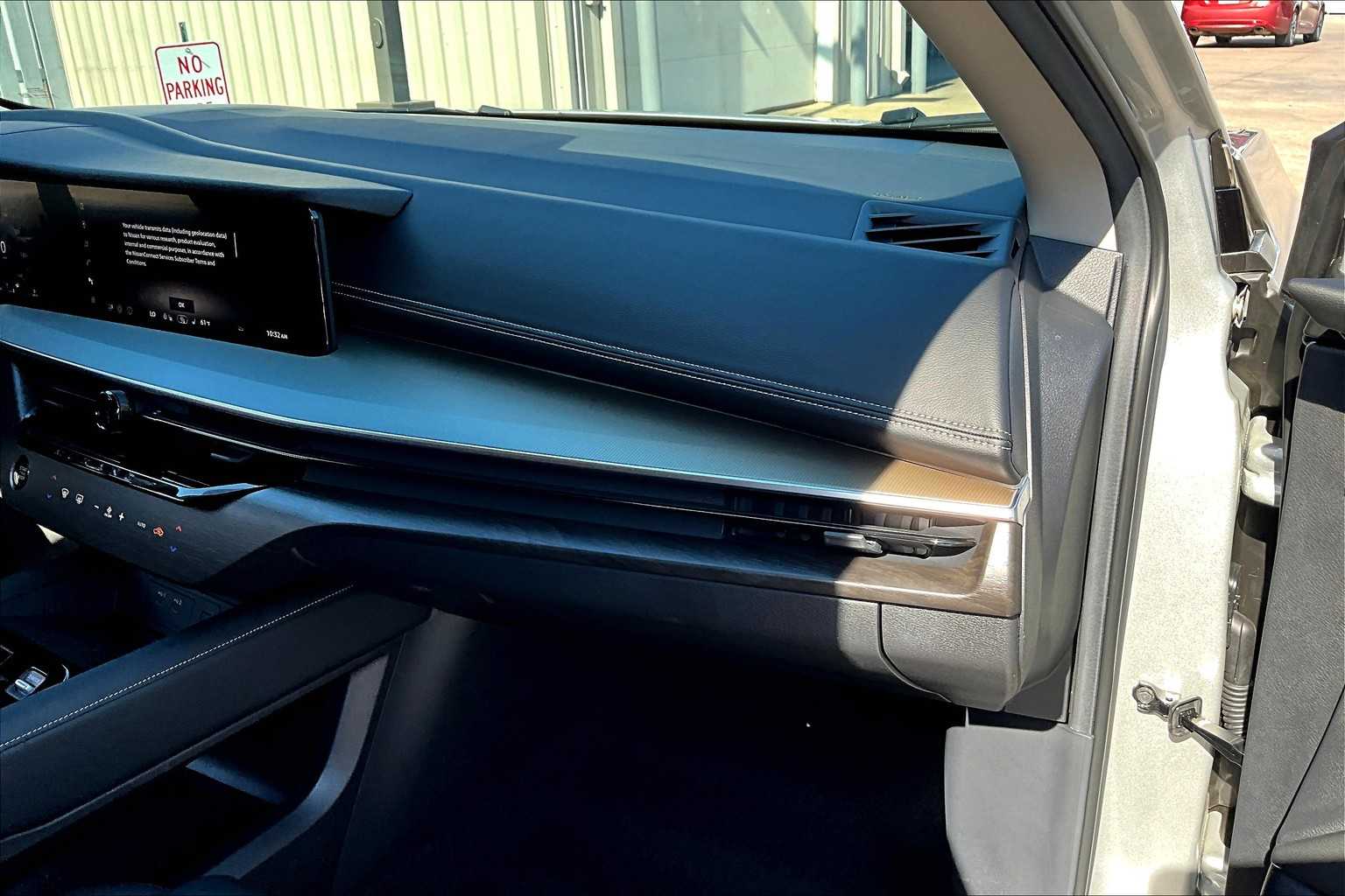 2025 Nissan Murano SL Brilliant Silver Metallic at Texan GMC Buick
