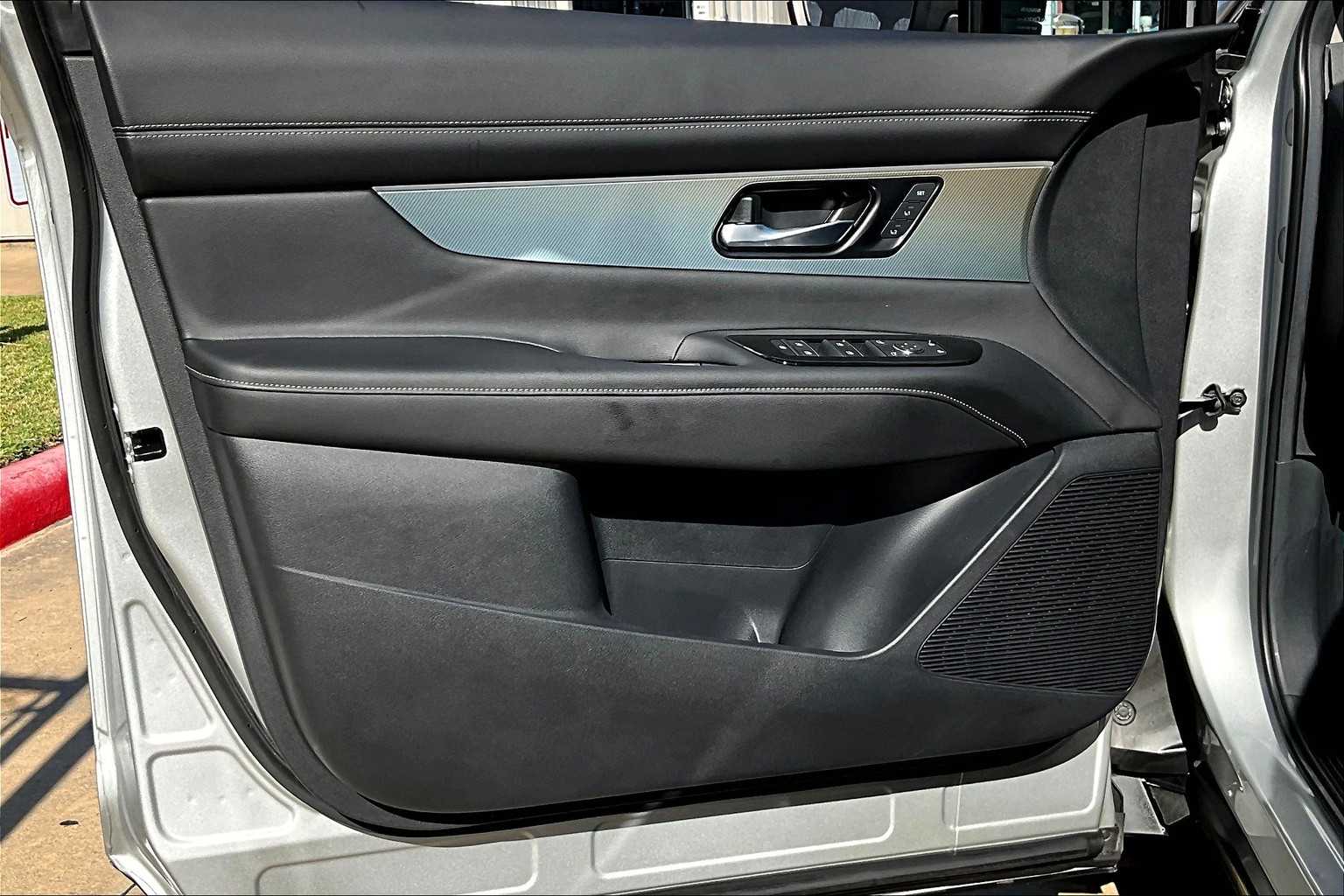 2025 Nissan Murano SL Brilliant Silver Metallic at Texan GMC Buick