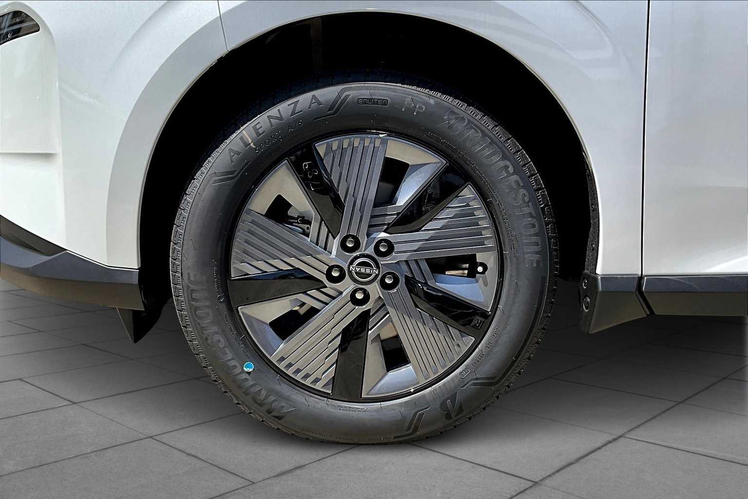 2025 Nissan Murano SL Everest White Pearl Tricoat at Sterling McCall Nissan