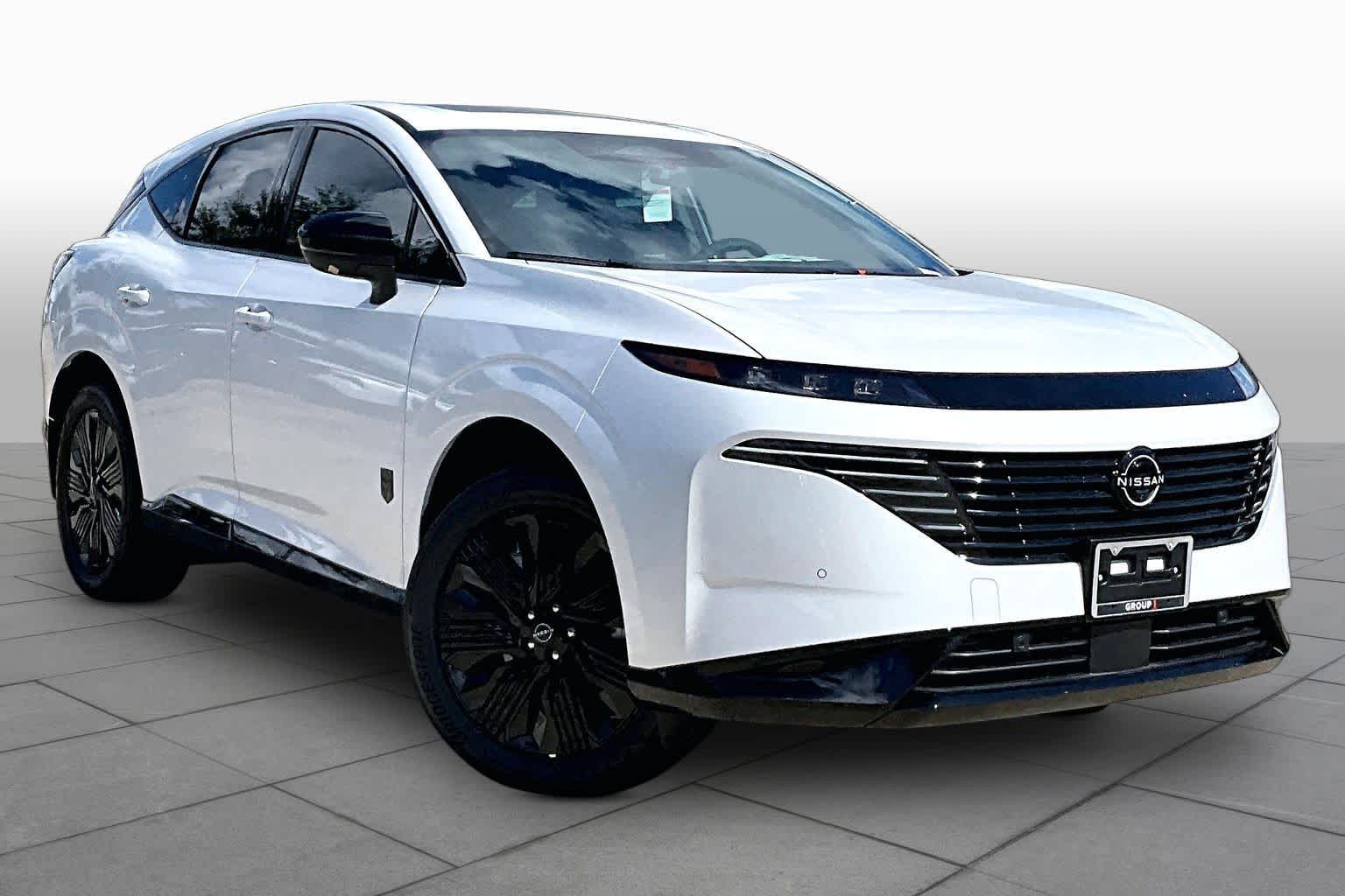 2027 Nissan Murano Dark Armor Everest White Pearl Tricoat at Sterling McCall Nissan