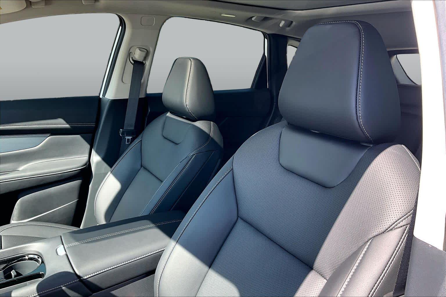 2027 Nissan Murano Dark Armor Everest White Pearl Tricoat at Sterling McCall Nissan