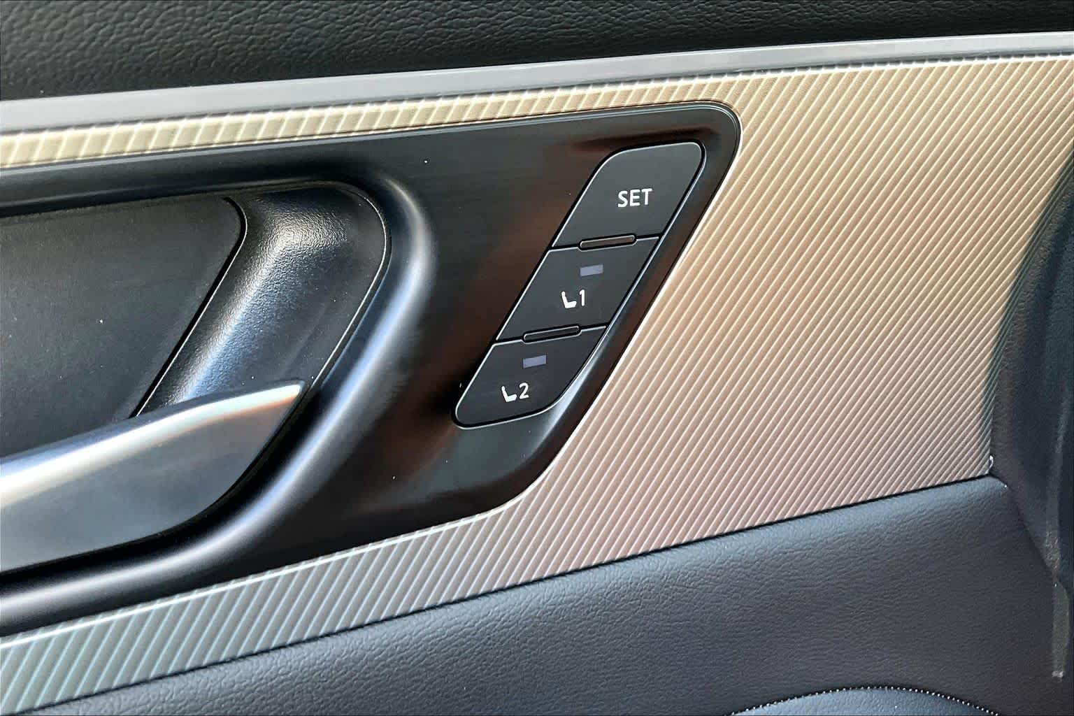 2027 Nissan Murano Dark Armor Everest White Pearl Tricoat at Sterling McCall Nissan