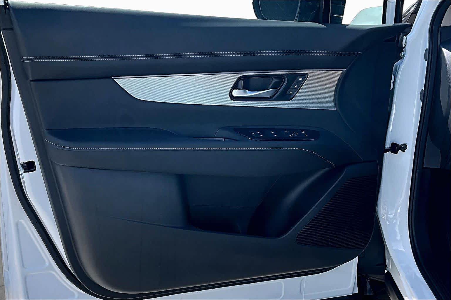 2027 Nissan Murano Dark Armor Everest White Pearl Tricoat at Sterling McCall Nissan
