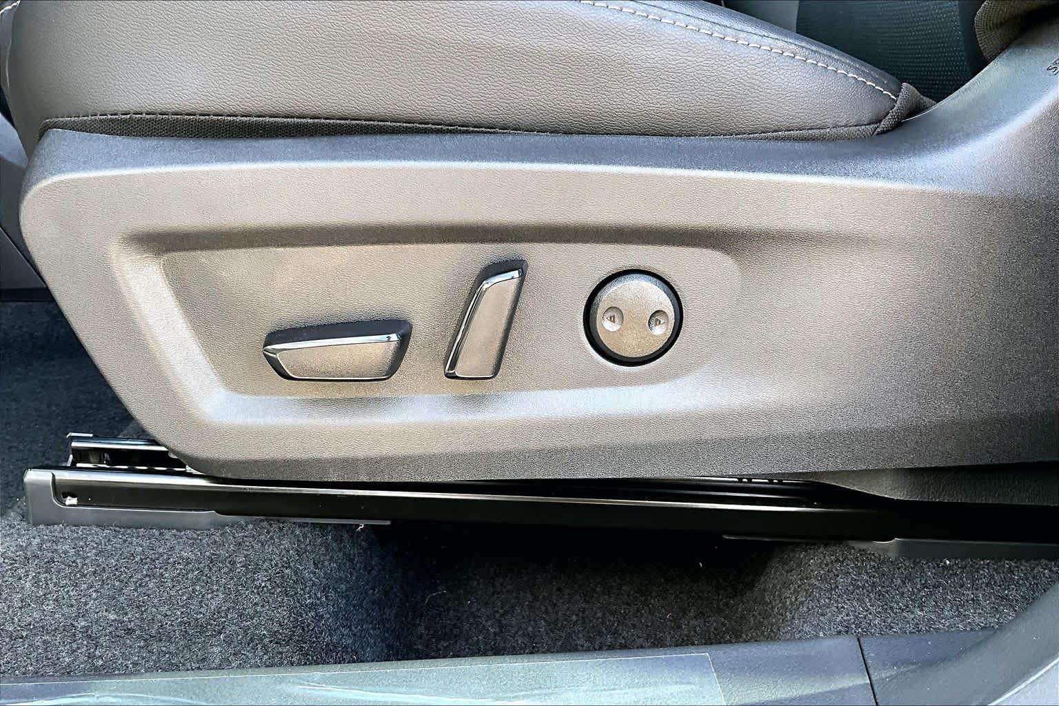 2026 Nissan Murano SL Gun Metallic at Sterling McCall Nissan
