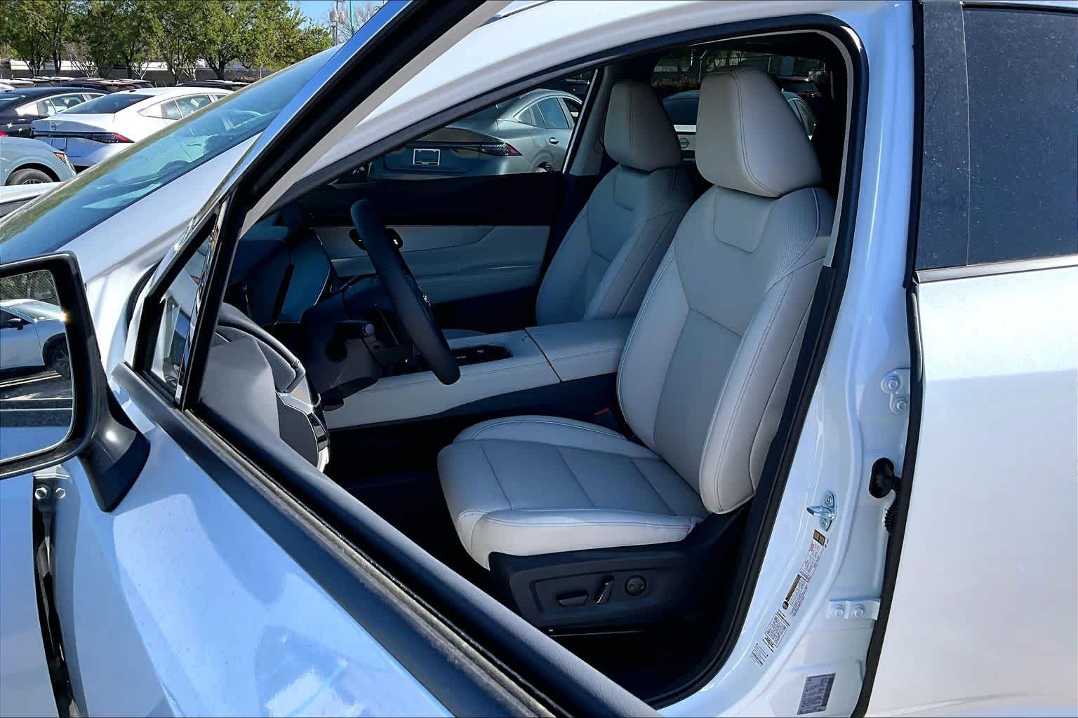 2026 Nissan Murano SL Everest White Pearl Tricoat at Sterling McCall Nissan