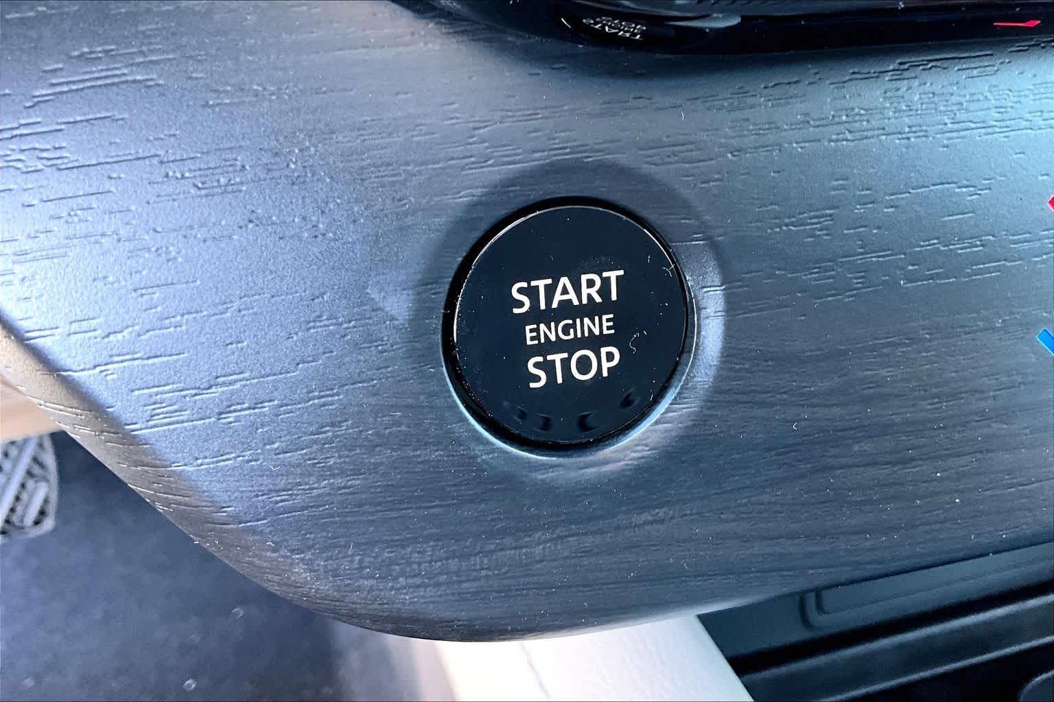 2026 Nissan Murano SL Everest White Pearl Tricoat at Sterling McCall Nissan