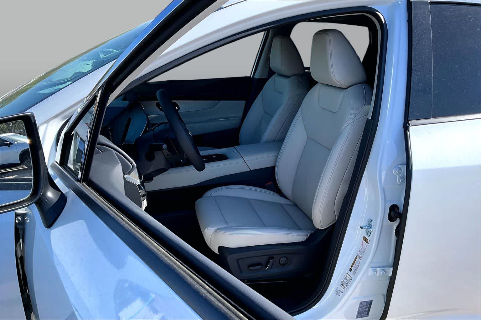 2026 Nissan Murano SL Everest White Pearl Tricoat at Sterling McCall Nissan
