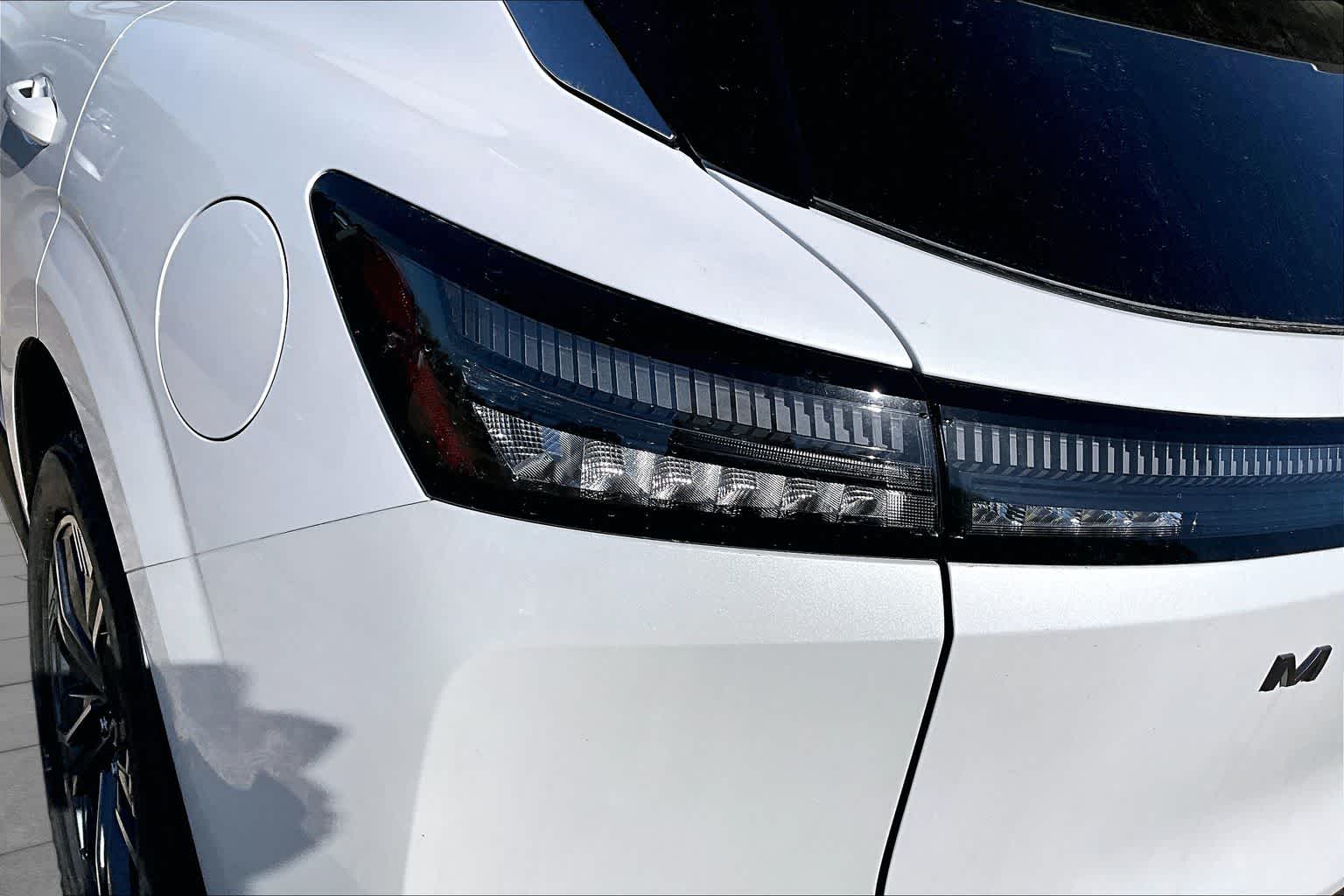 2026 Nissan Murano SL Everest White Pearl Tricoat at Sterling McCall Nissan