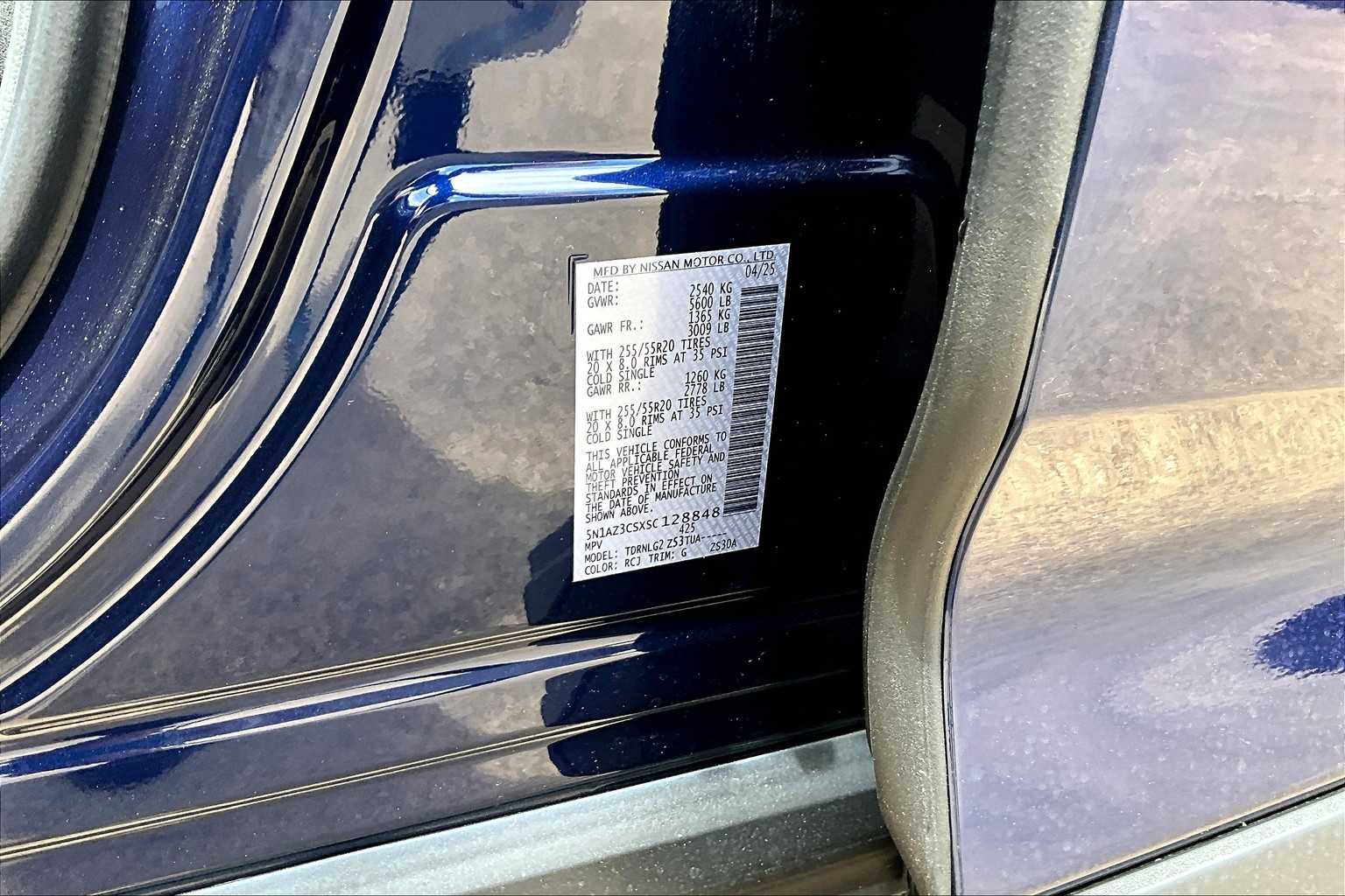 2025 Nissan Murano SL Deep Ocean Blue Pearl/Super Black at Sterling McCall Nissan