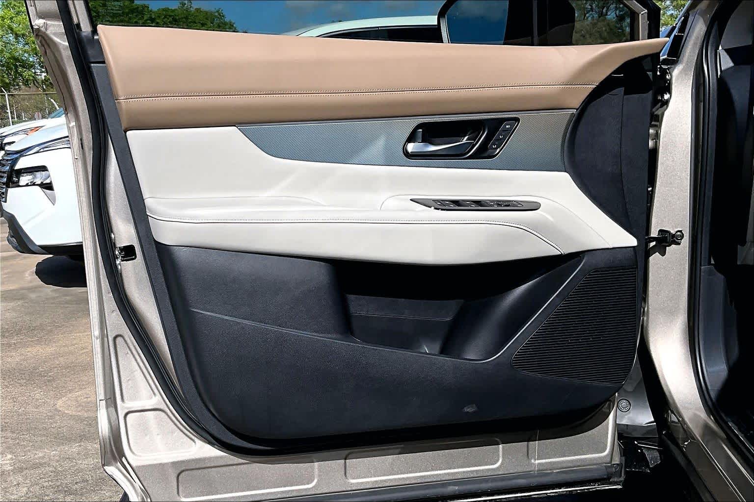 2026 Nissan Murano Platinum Champagne Silver Metallic at Sterling McCall Nissan