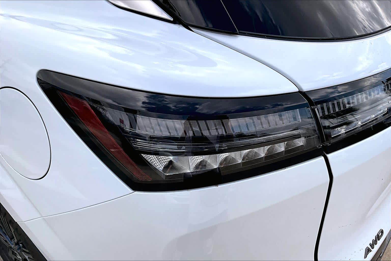 2026 Nissan Murano Platinum Everest White Pearl Tricoat/Super Black at Sterling McCall Nissan