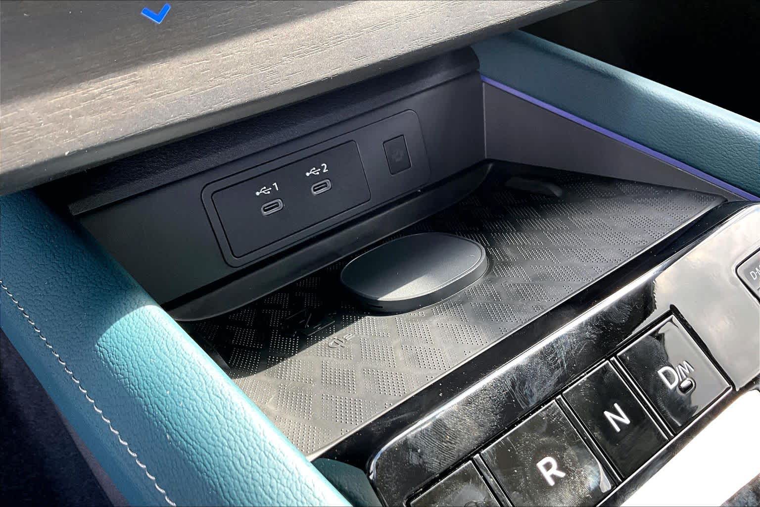 2026 Nissan Murano Platinum Everest White Pearl Tricoat/Super Black at Sterling McCall Nissan