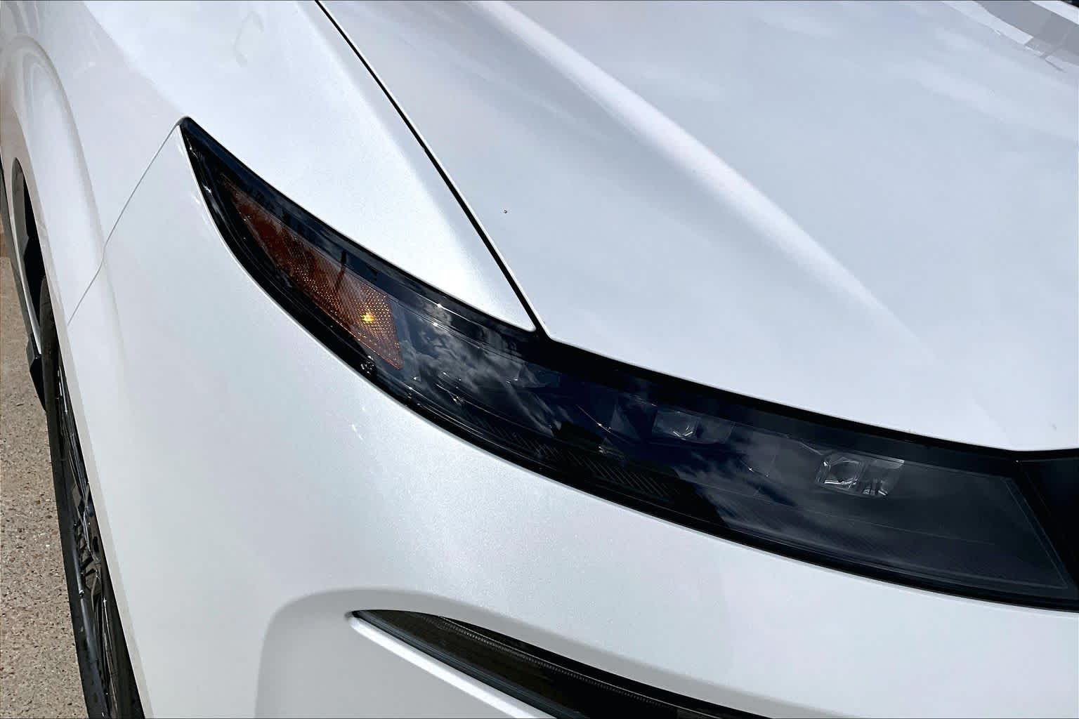2026 Nissan Murano Platinum Everest White Pearl Tricoat/Super Black at Sterling McCall Nissan