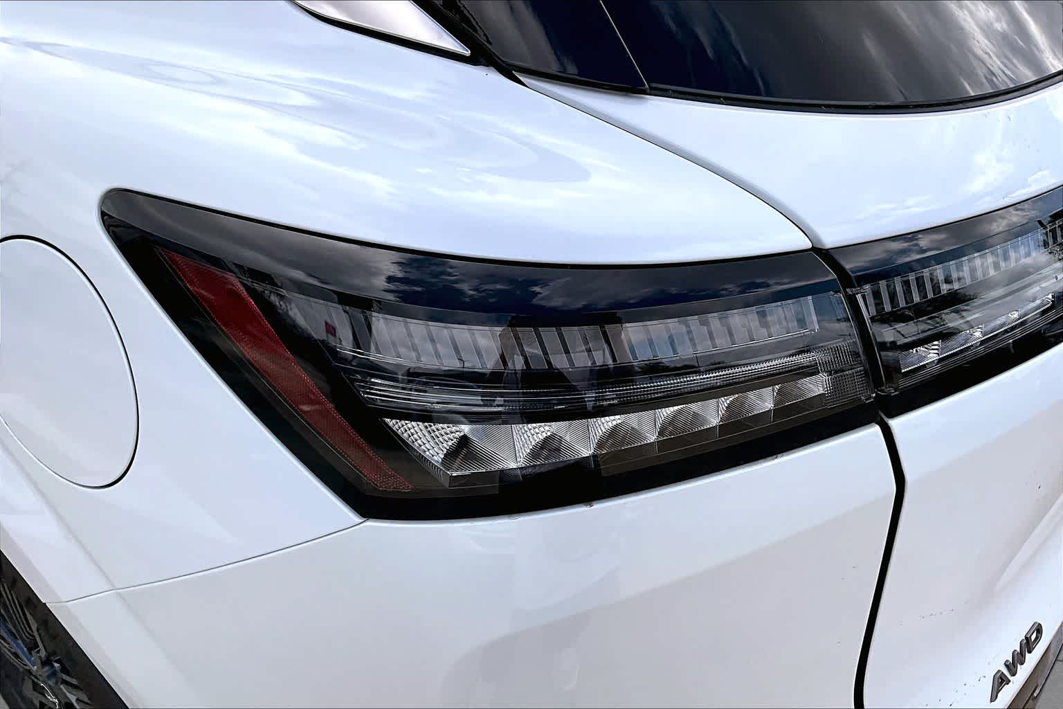 2026 Nissan Murano Platinum Everest White Pearl Tricoat/Super Black at Sterling McCall Nissan