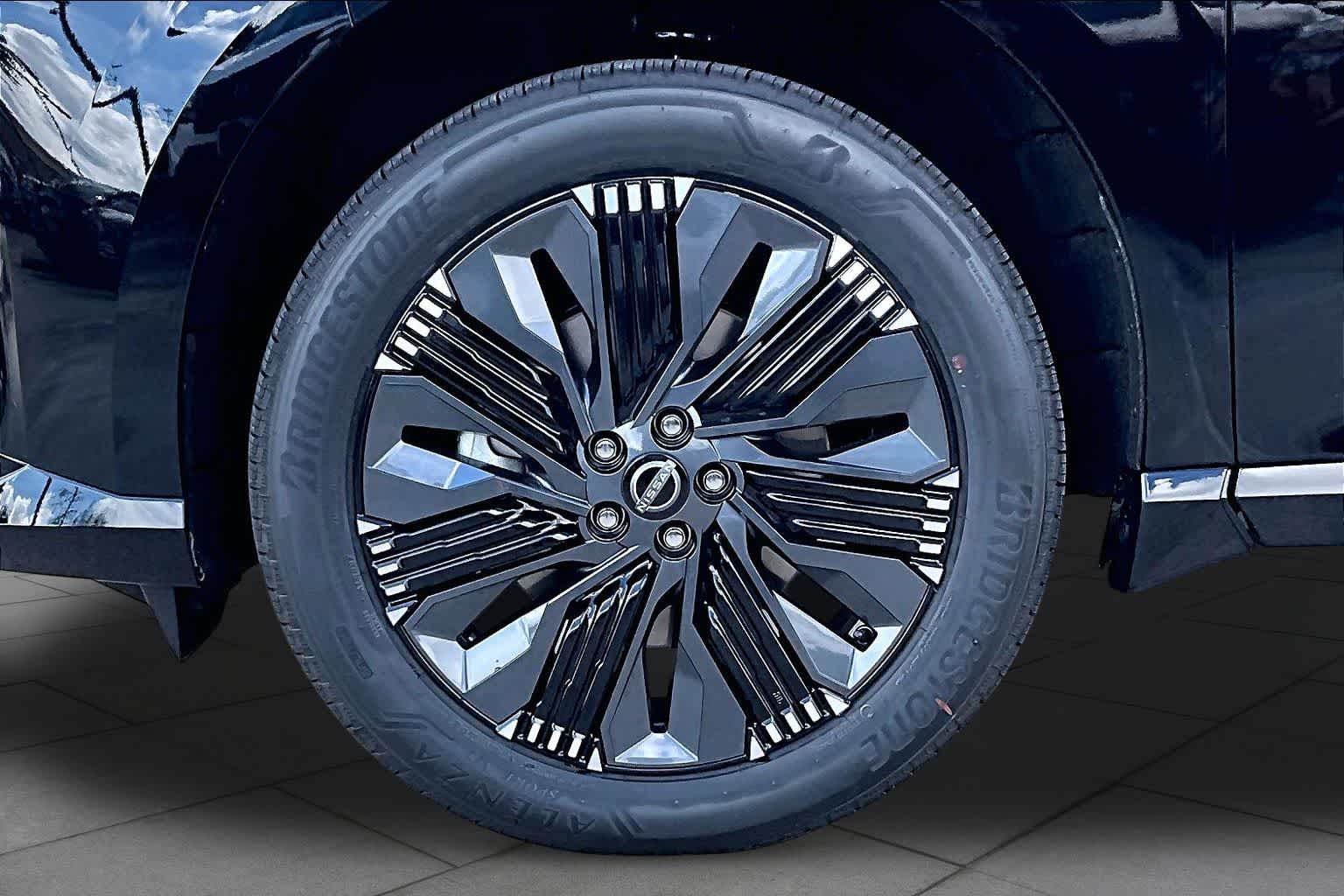 2027 Nissan Murano photo 9 of 20
