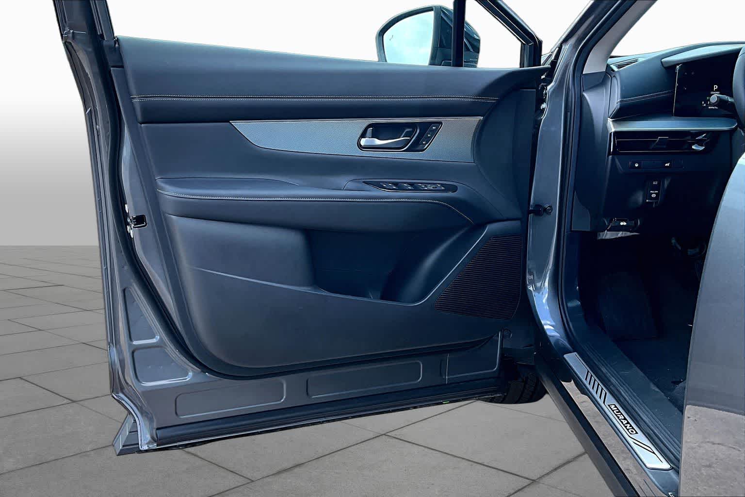 2027 Nissan Murano photo 16 of 18