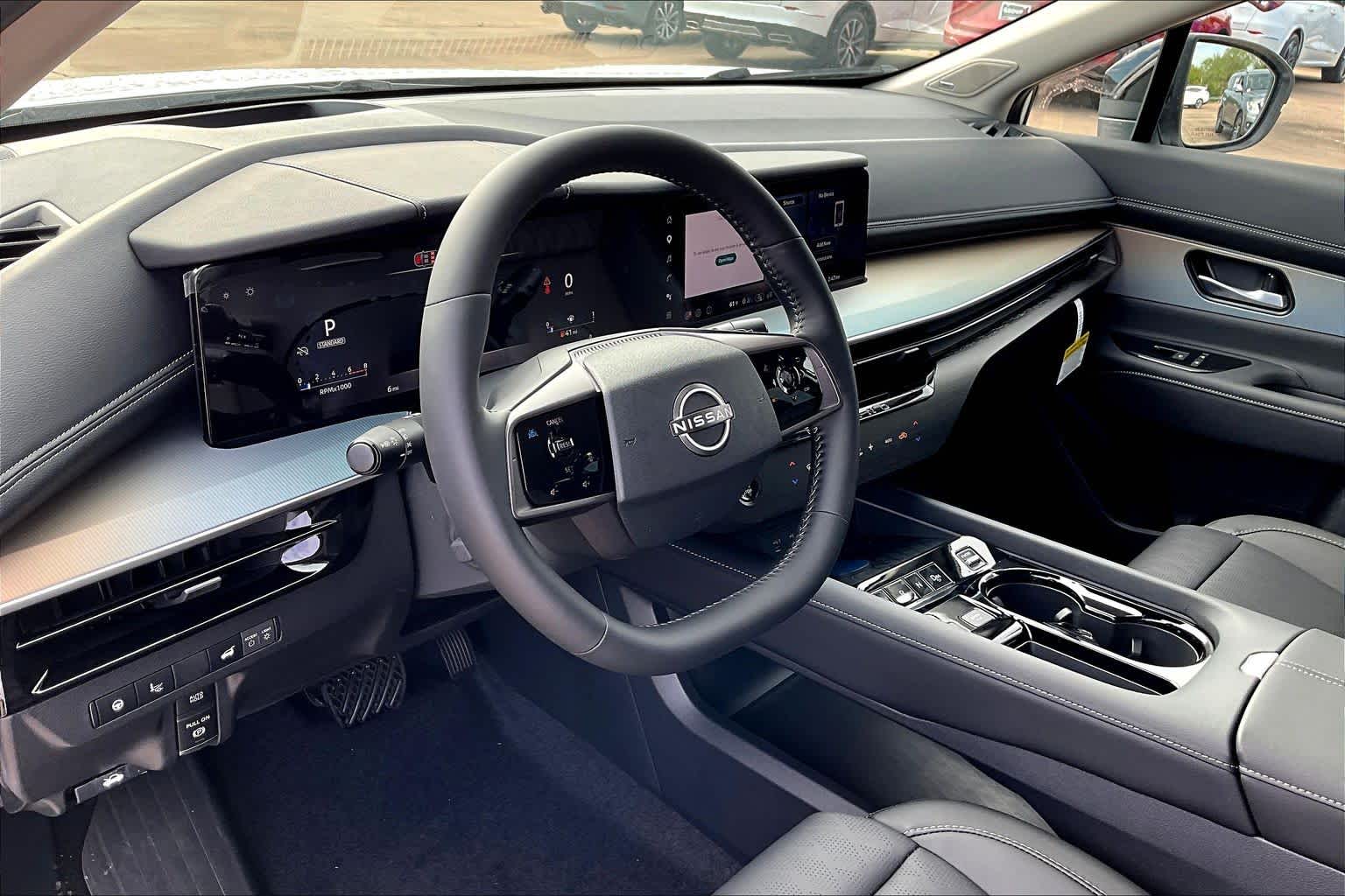 2026 Nissan Murano Platinum Everest White Pearl Tricoat at Sterling McCall Nissan